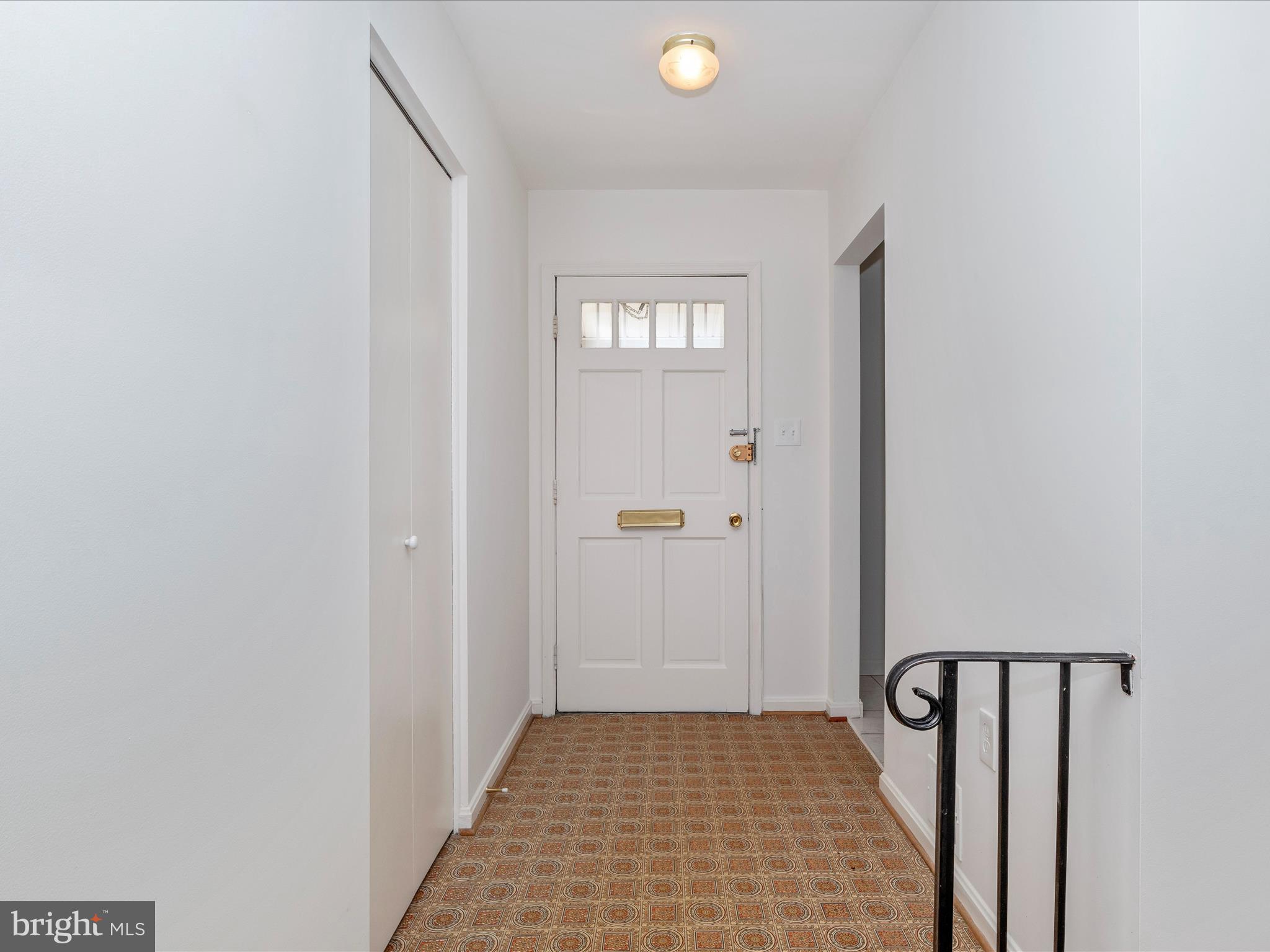 WHITE OAK MANOR - Residential