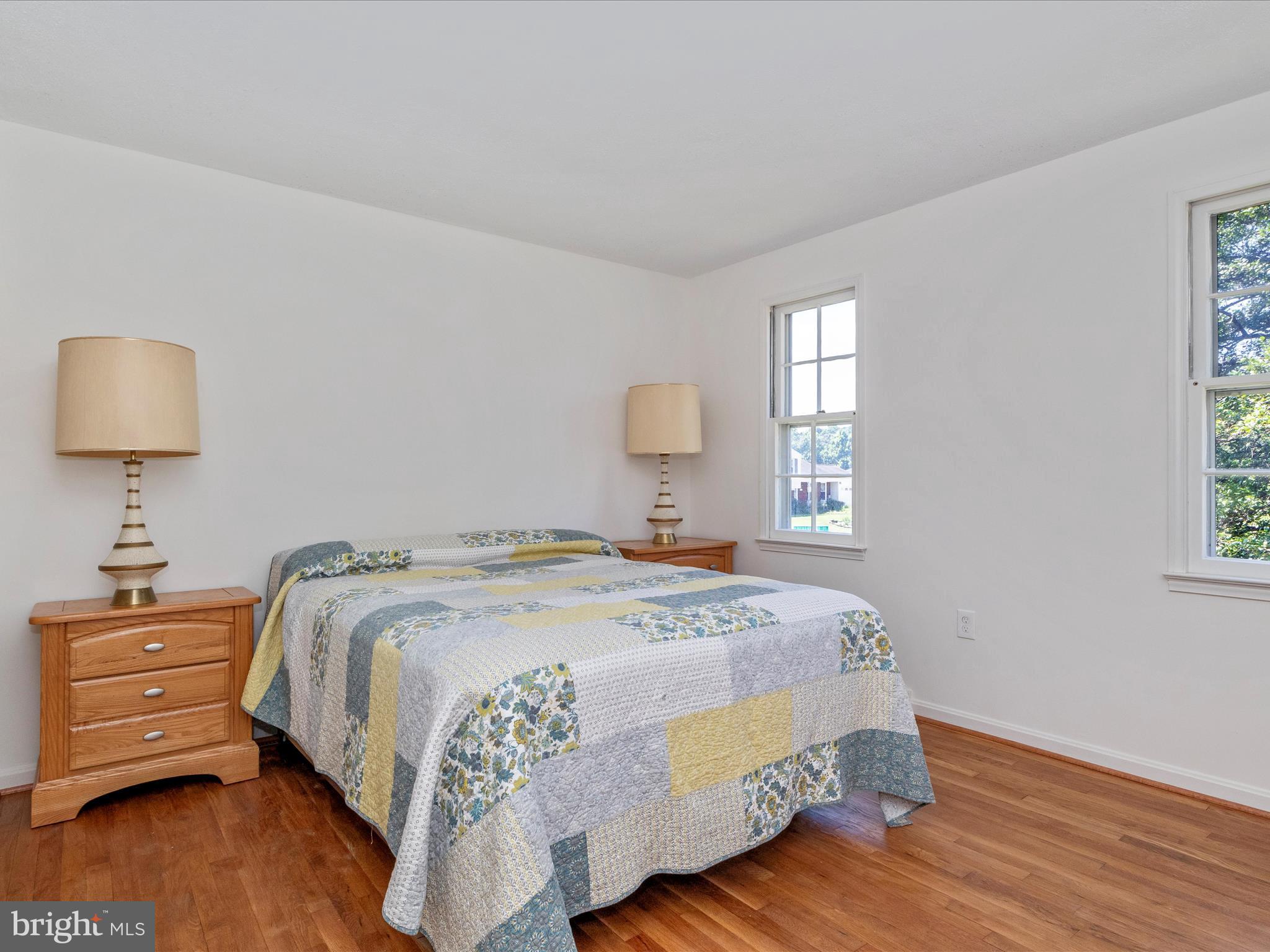 WHITE OAK MANOR - Residential