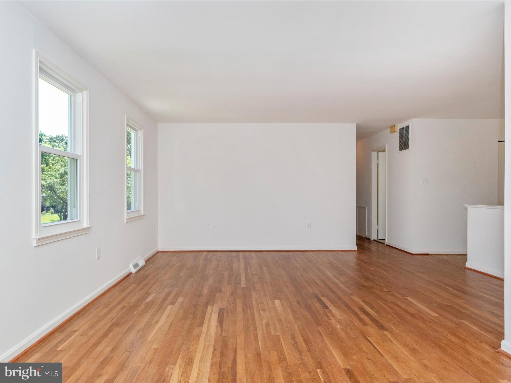 WHITE OAK MANOR - Residential