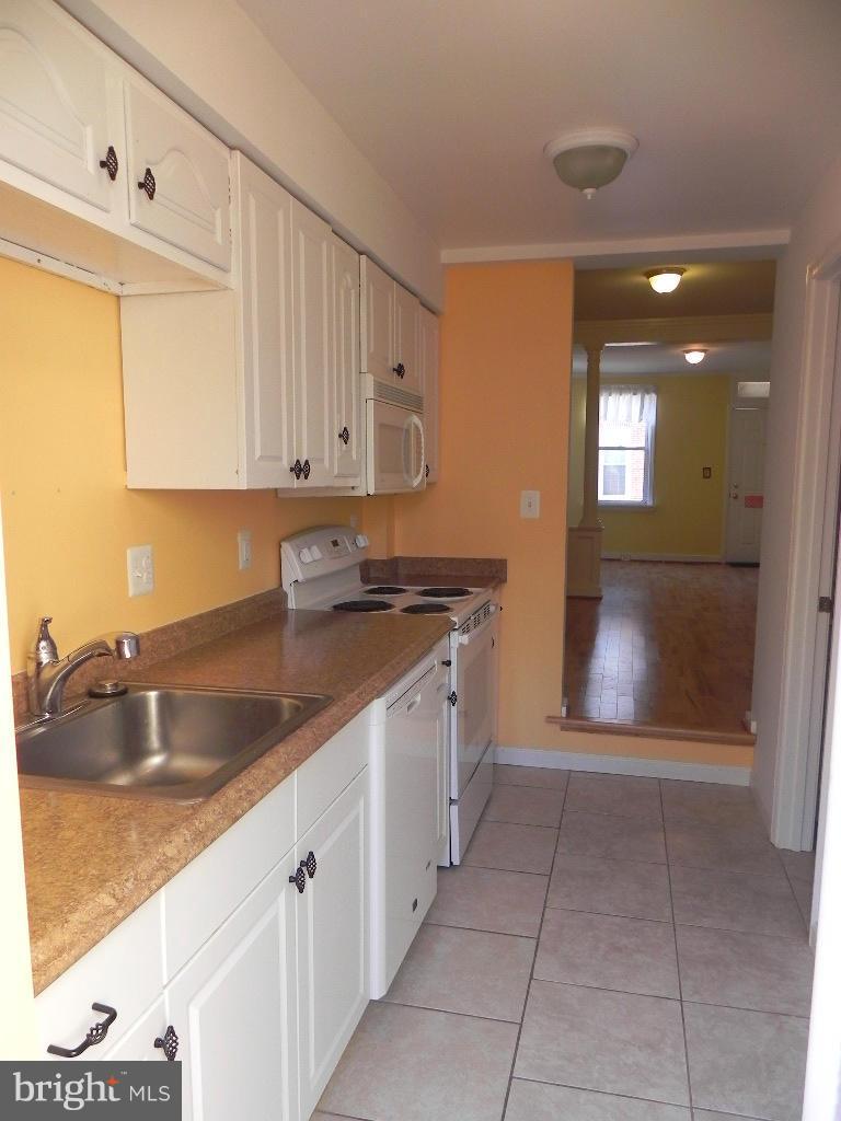 WASHINGTON VILLAGE - Residential Lease