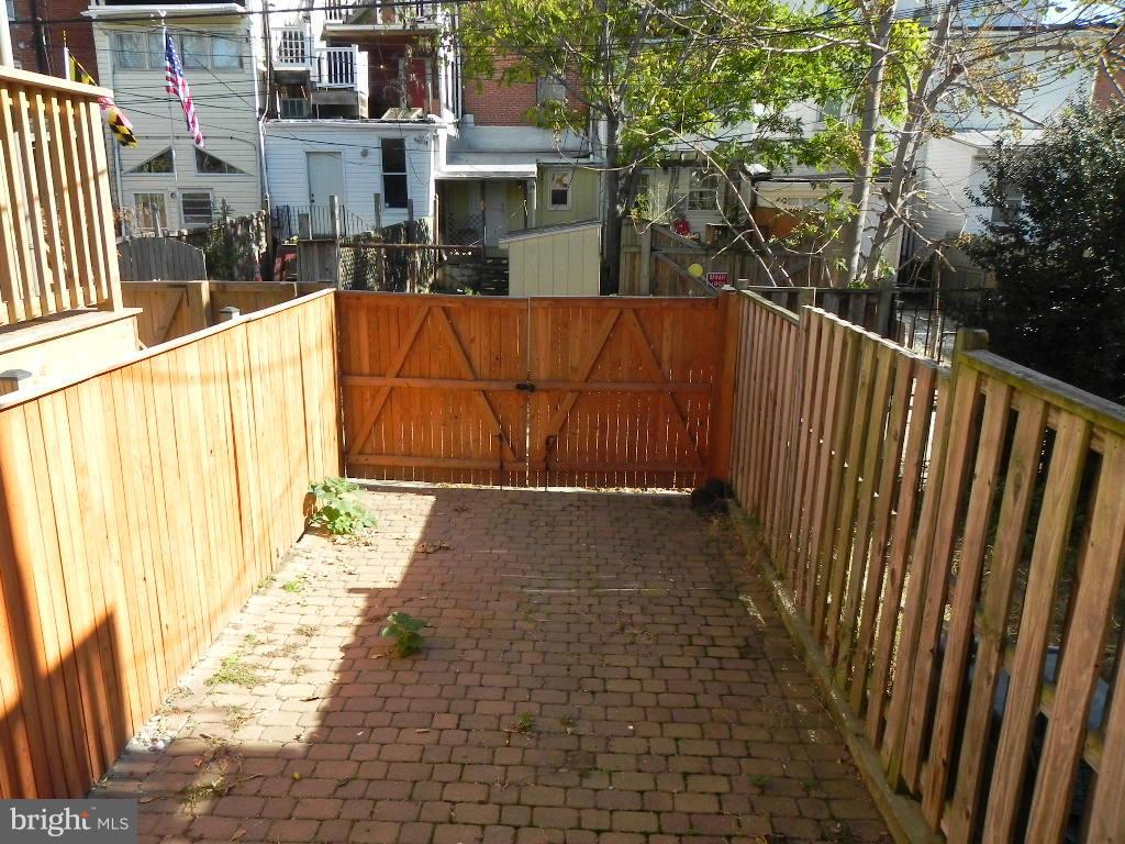 WASHINGTON VILLAGE - Residential Lease