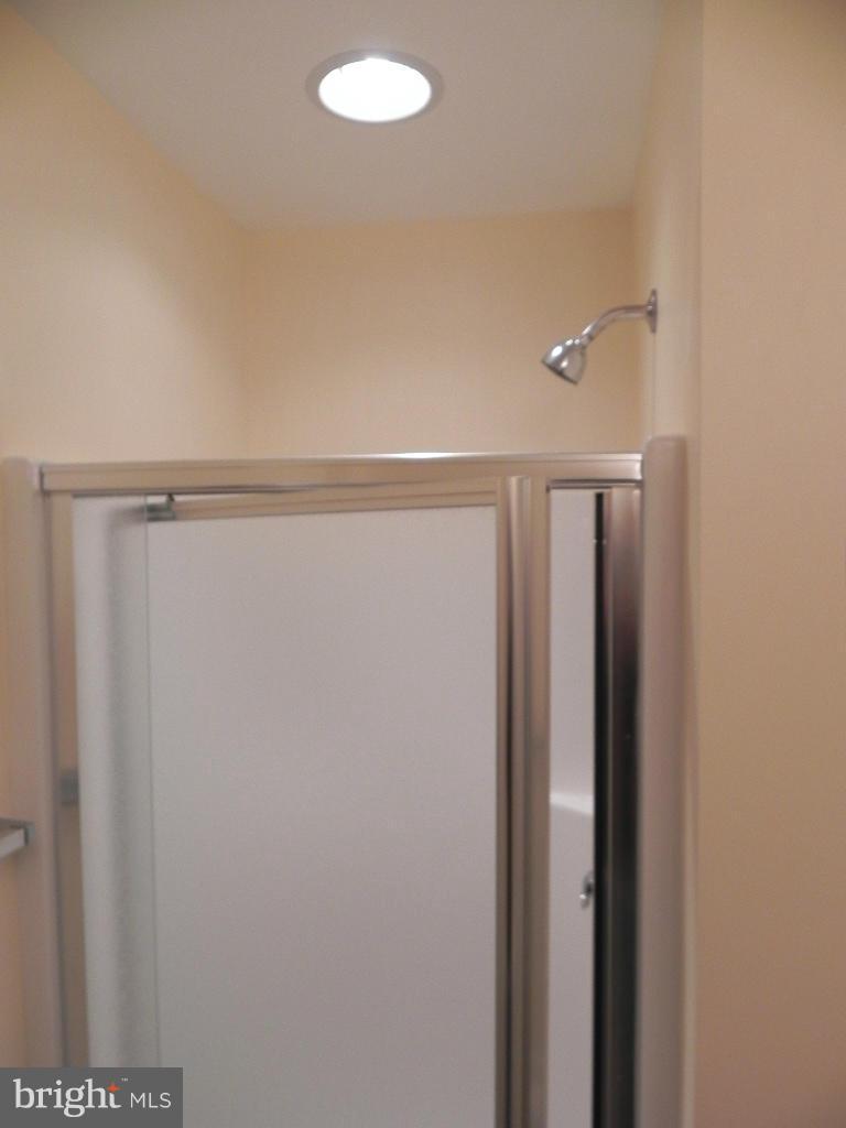 WASHINGTON VILLAGE - Residential Lease