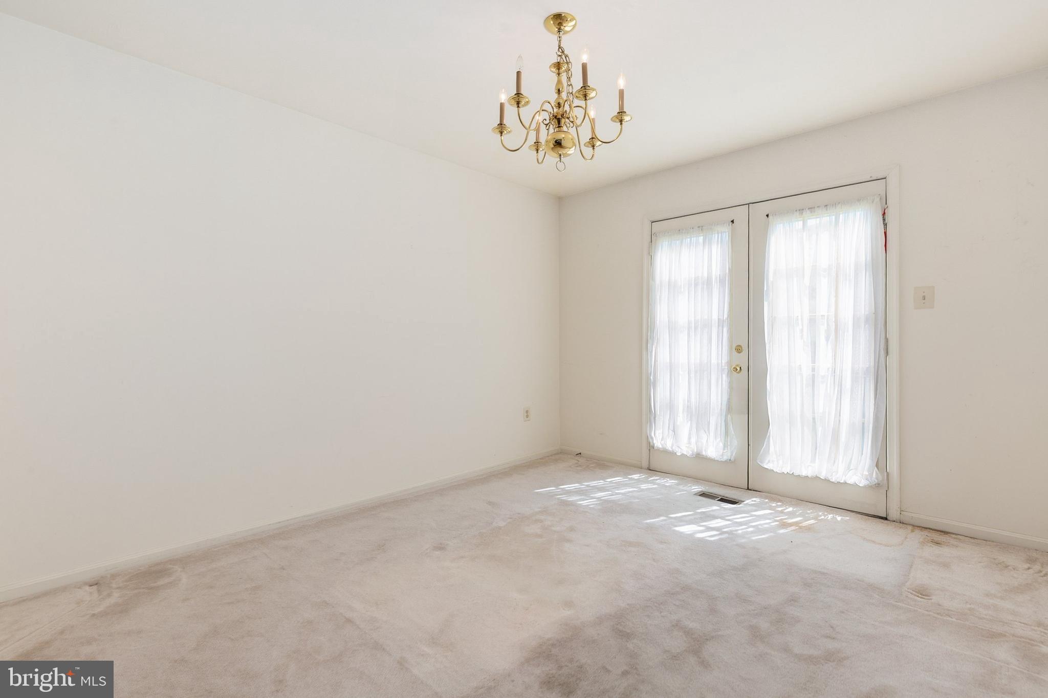 5 SONATA COURT