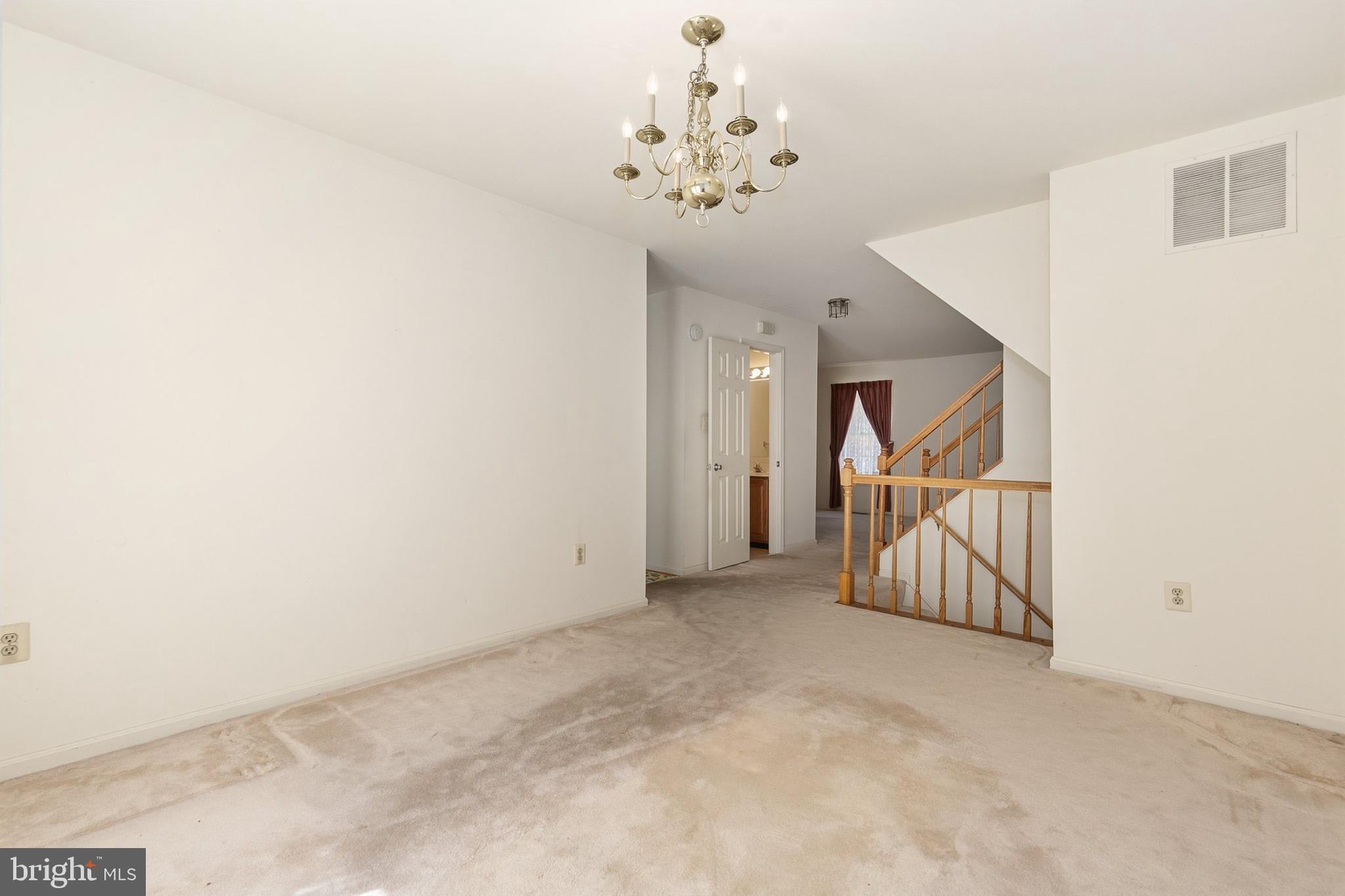 5 SONATA COURT