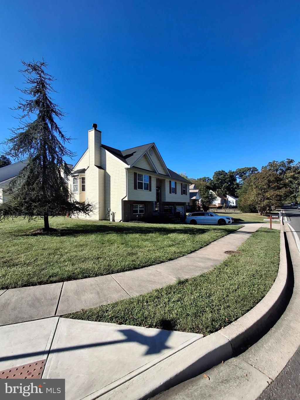Photo of 7704 Beall Rd, LAUREL, MD 20707 (MLS # MDPG2179394)