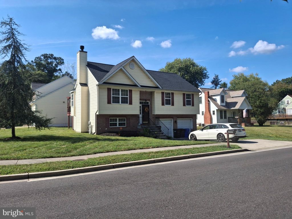 Photo of 7704 Beall Rd, LAUREL, MD 20707 (MLS # MDPG2179394)
