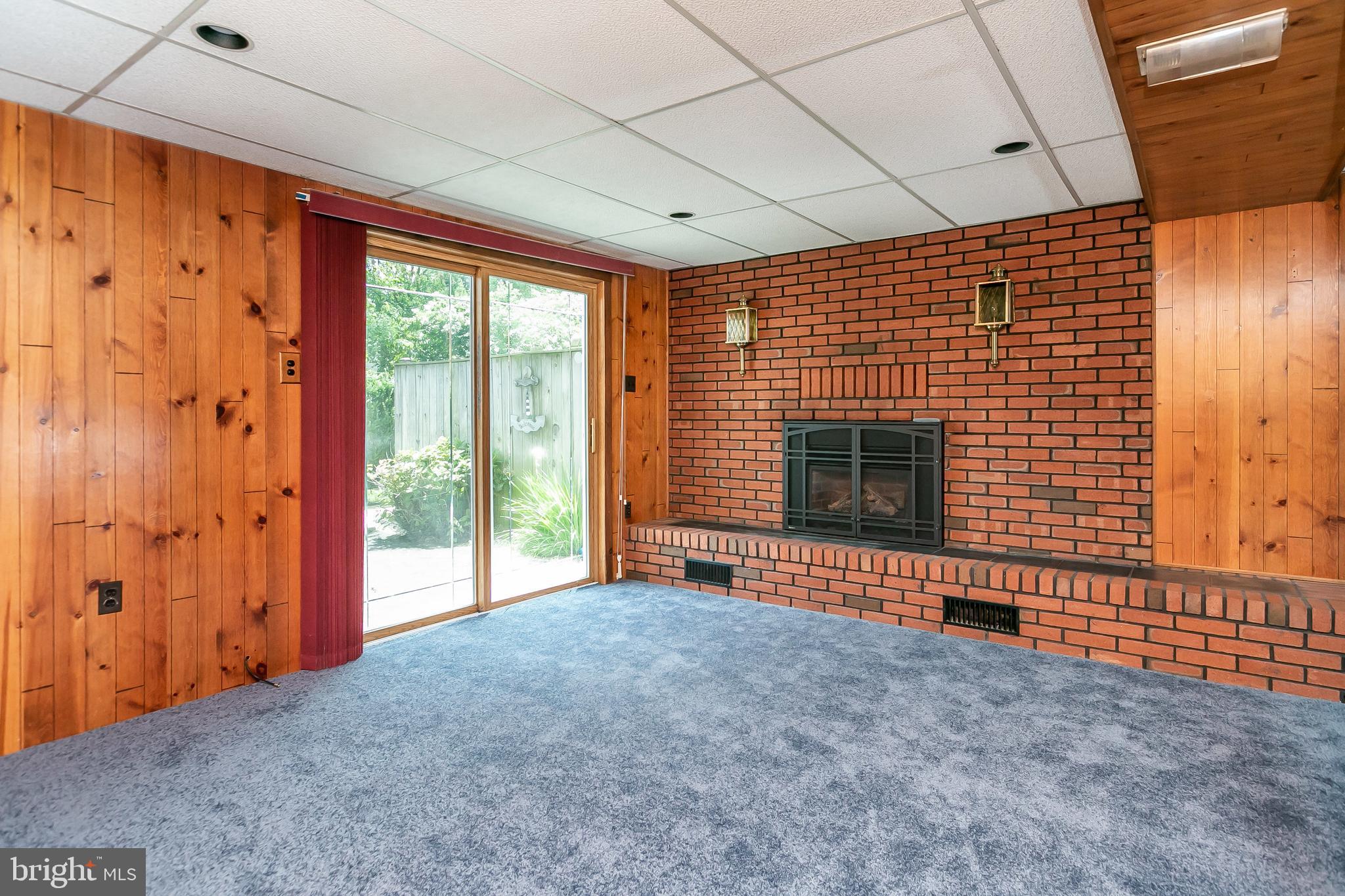 FOUR SEASONS ESTATES - Residential