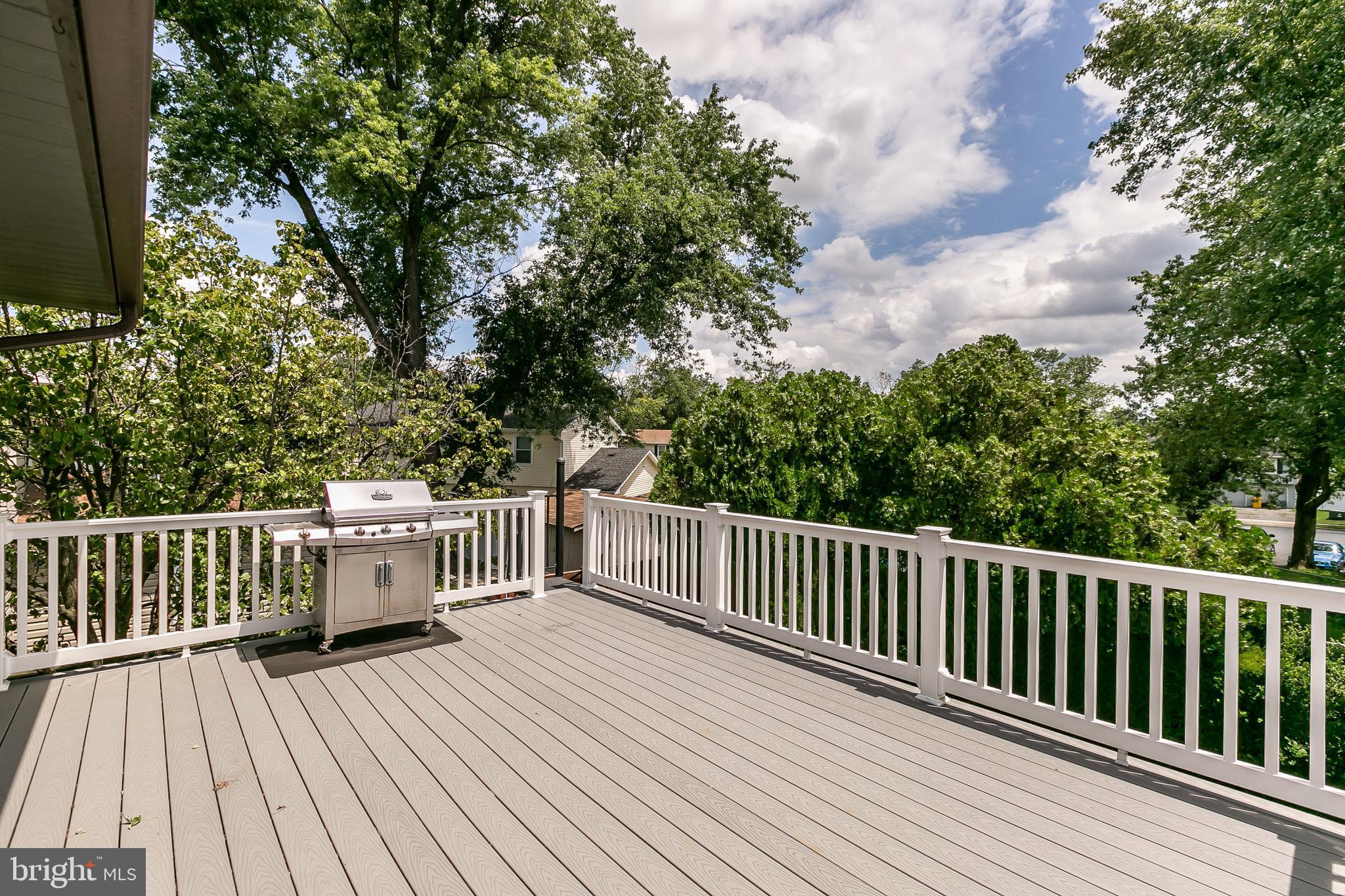 FOUR SEASONS ESTATES - Residential