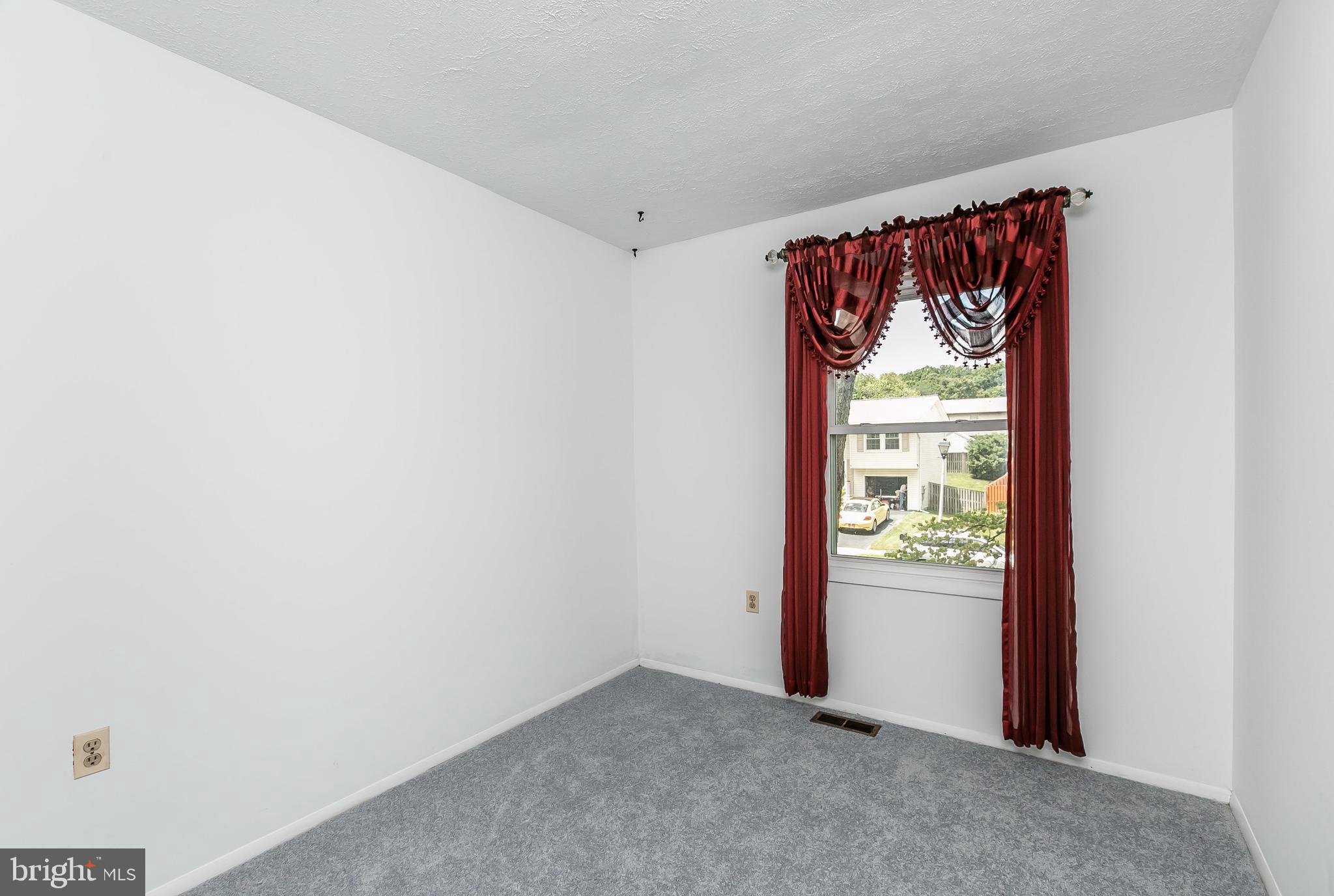 FOUR SEASONS ESTATES - Residential