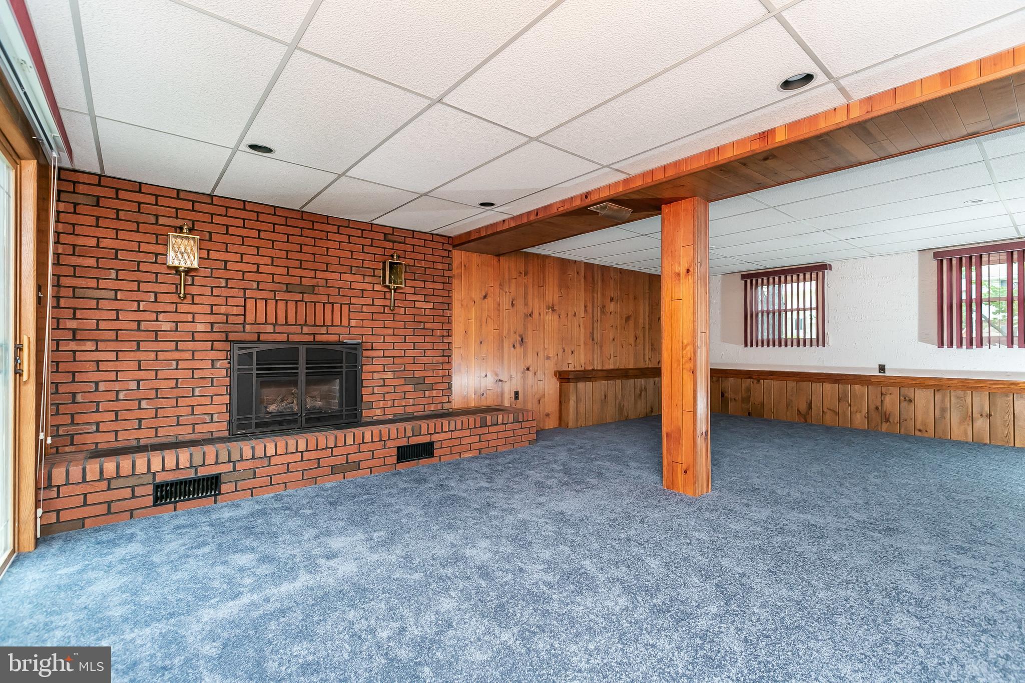 FOUR SEASONS ESTATES - Residential