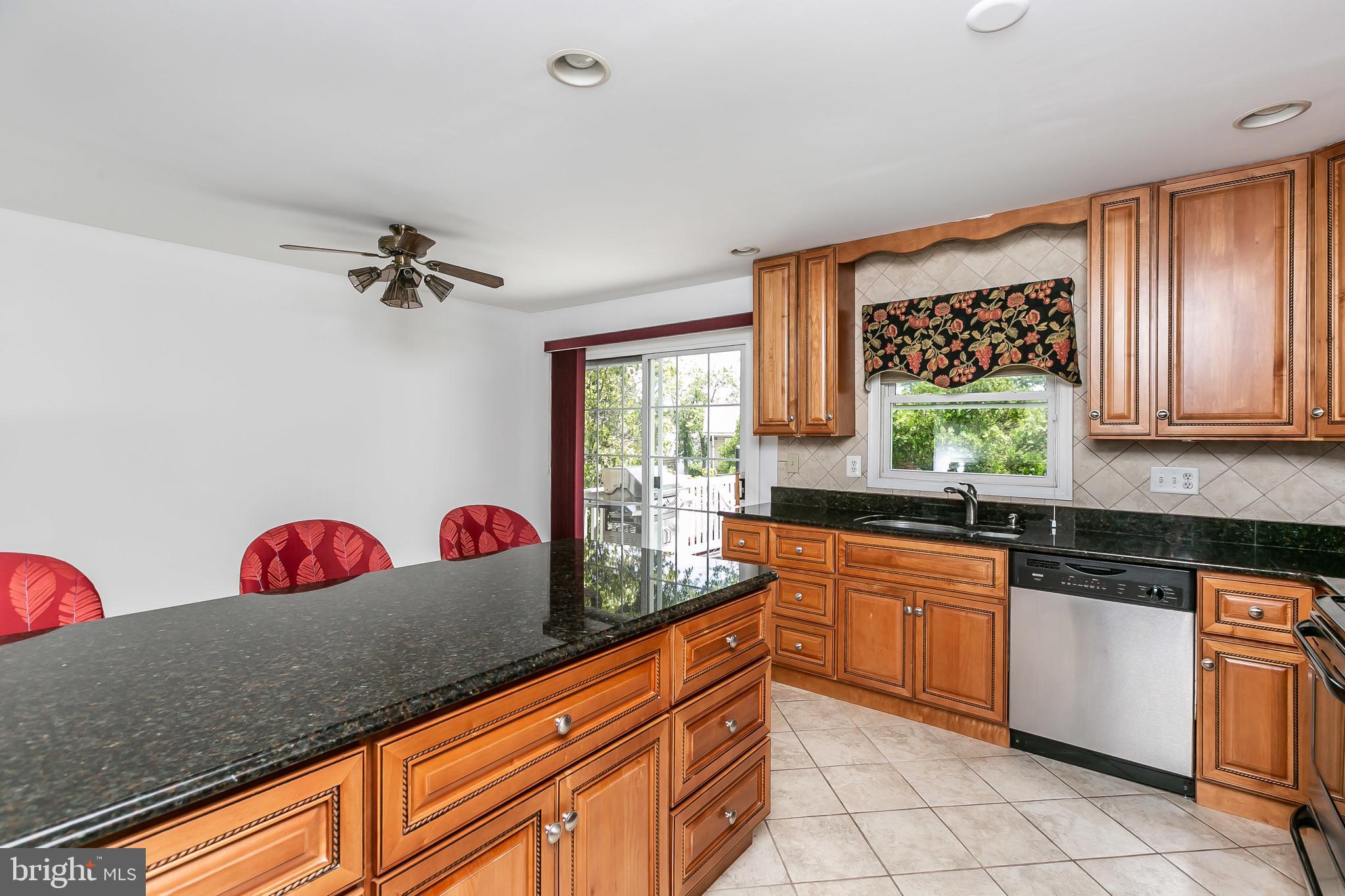 FOUR SEASONS ESTATES - Residential