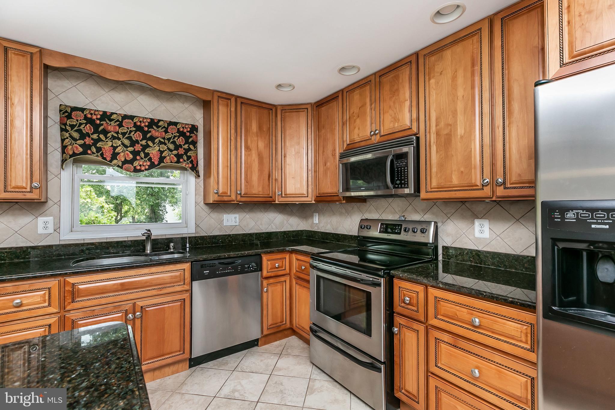 FOUR SEASONS ESTATES - Residential