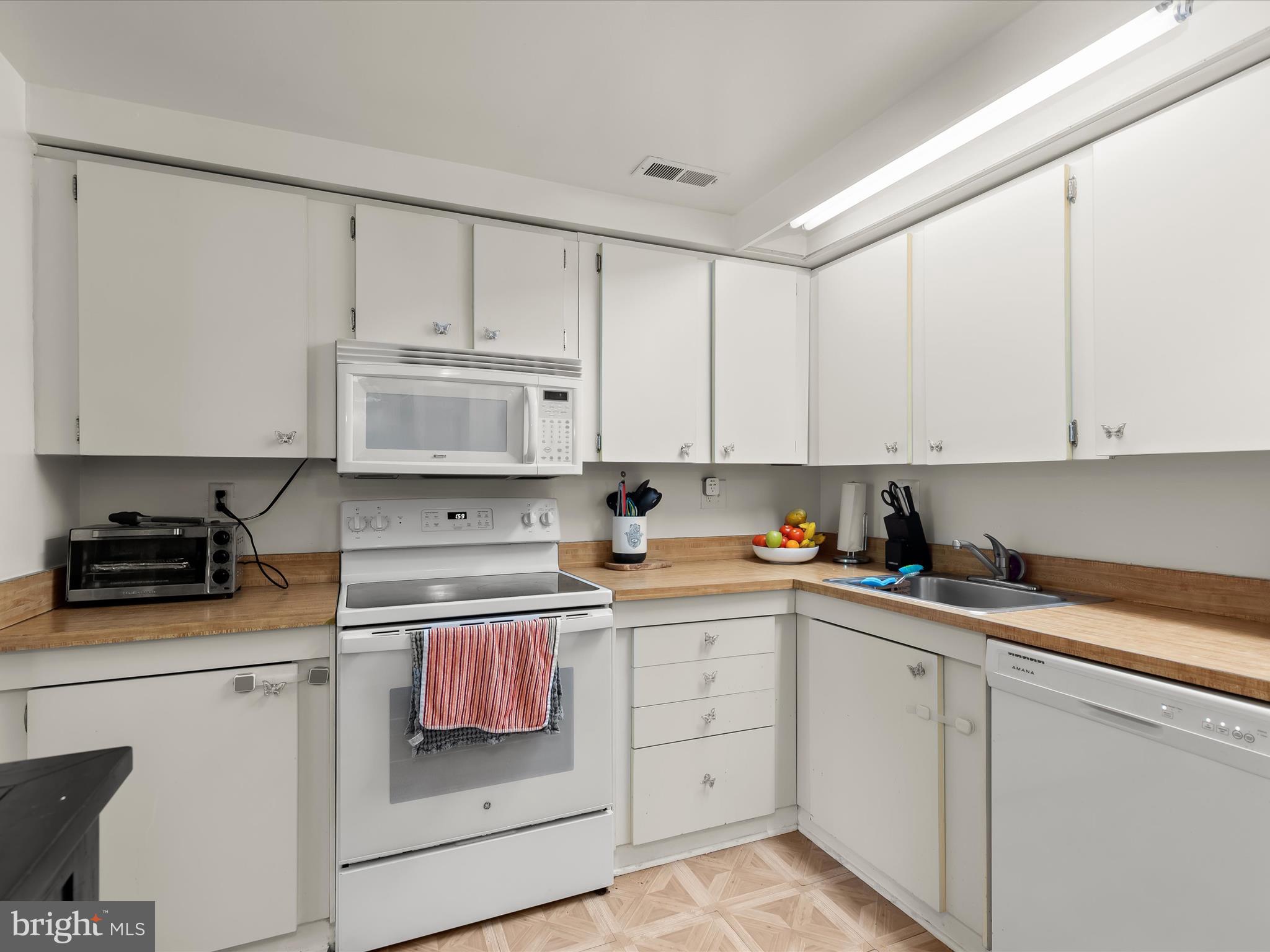 THE ELMONT - Residential