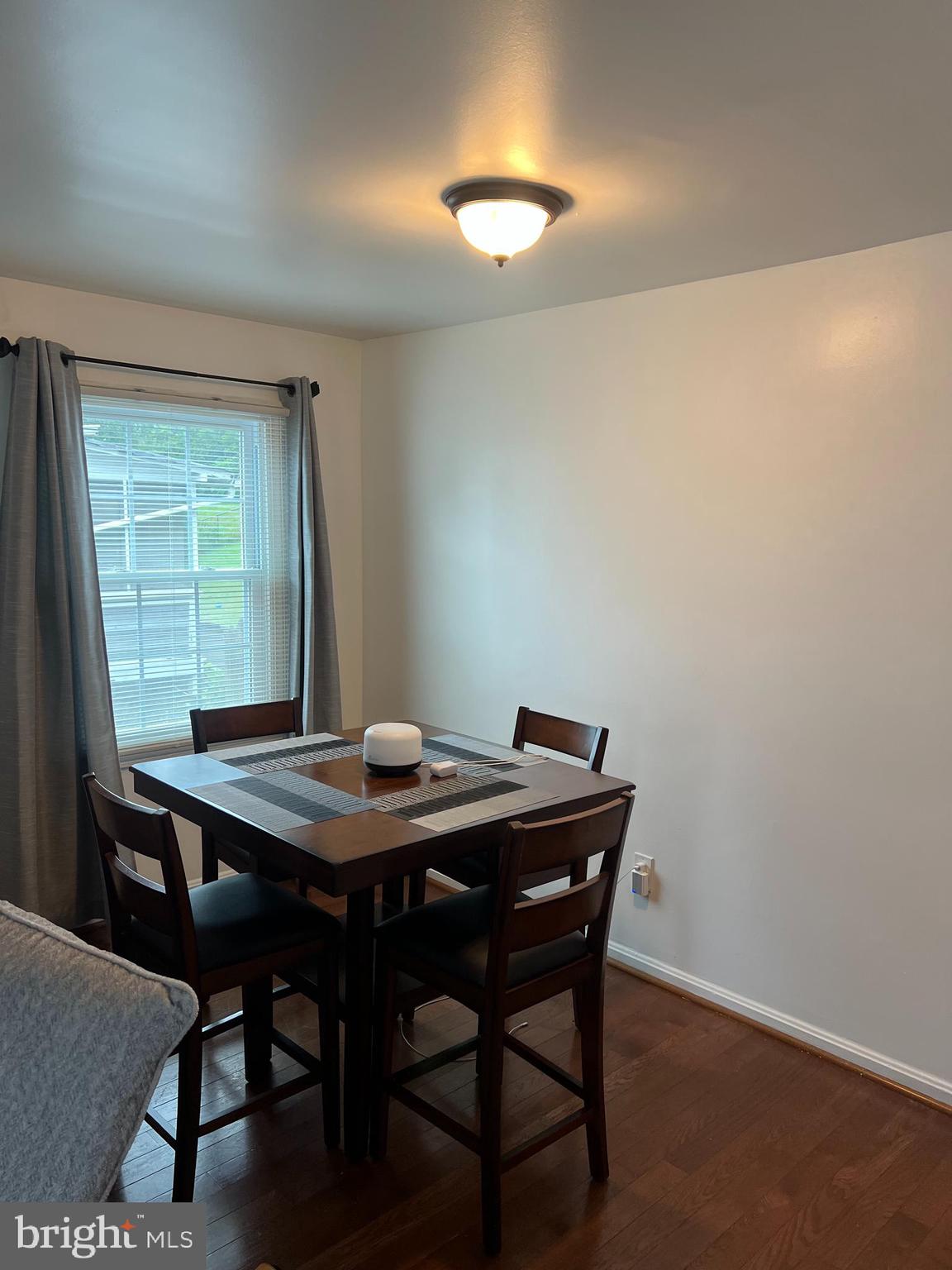 NORTH FORESTVILLE - Residential Lease