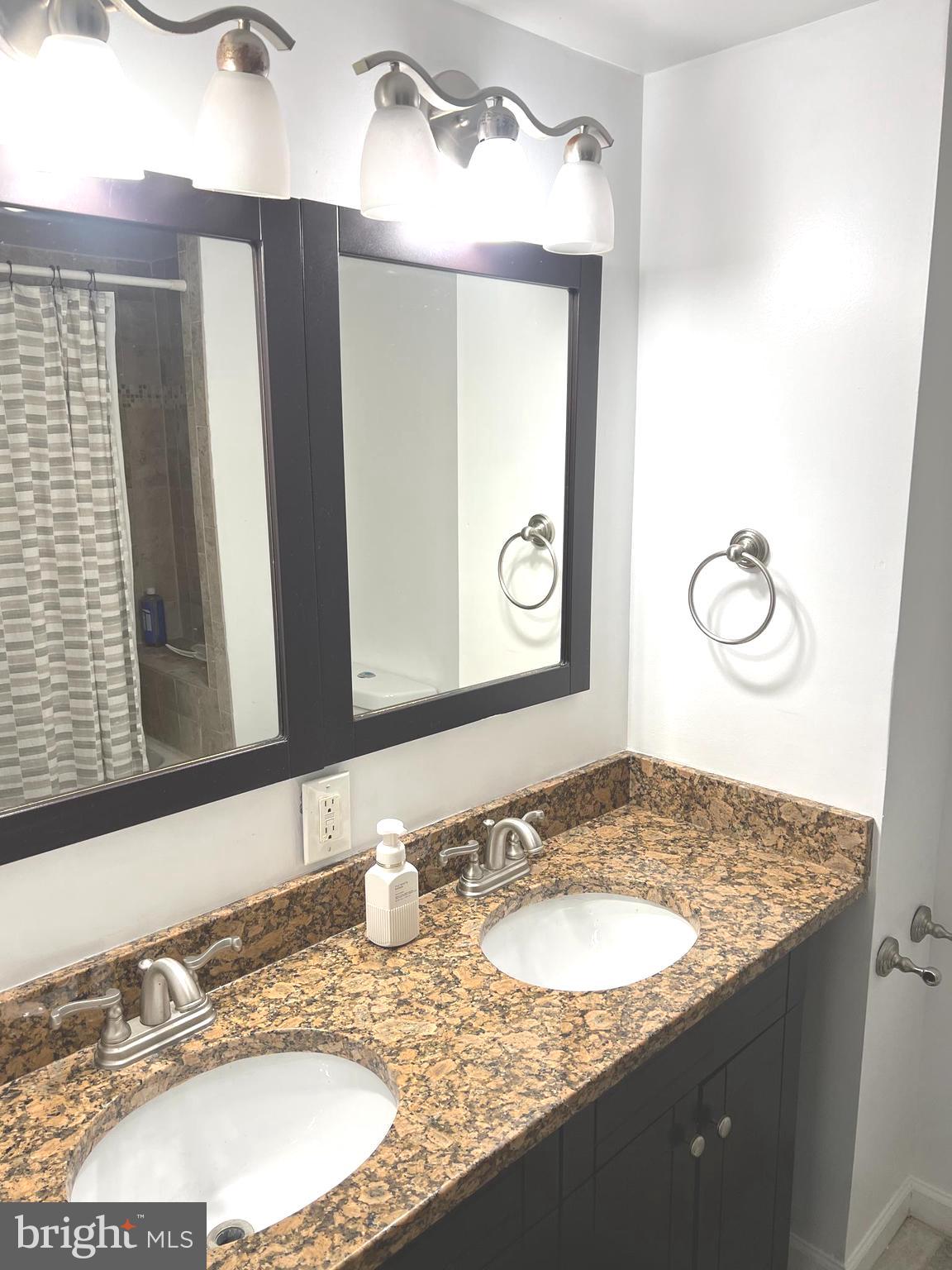 NORTH FORESTVILLE - Residential Lease