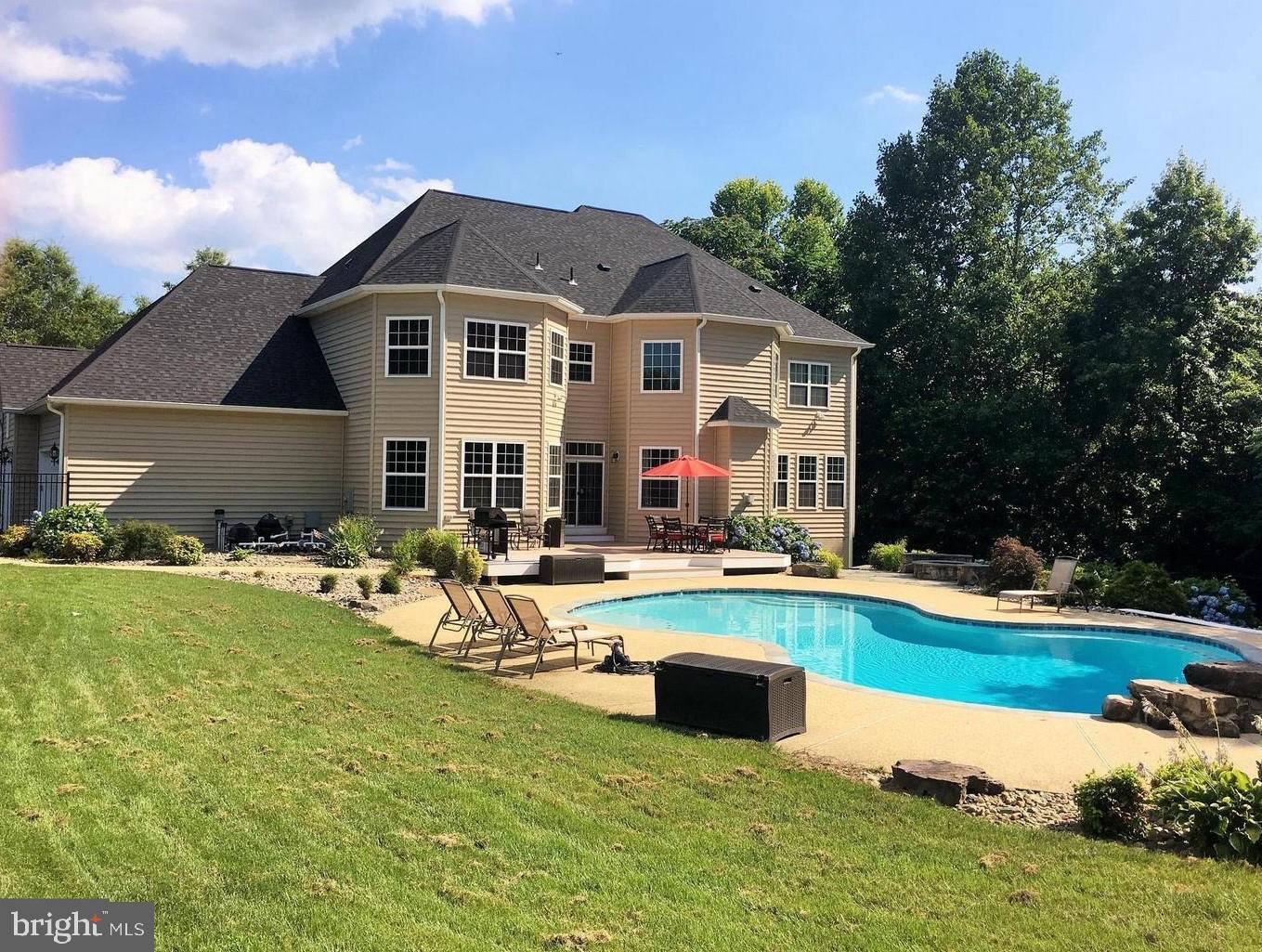 COVENANT CREEK - Residential