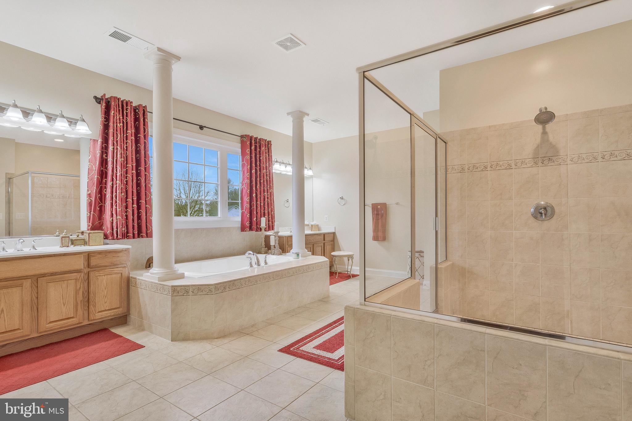 COVENANT CREEK - Residential