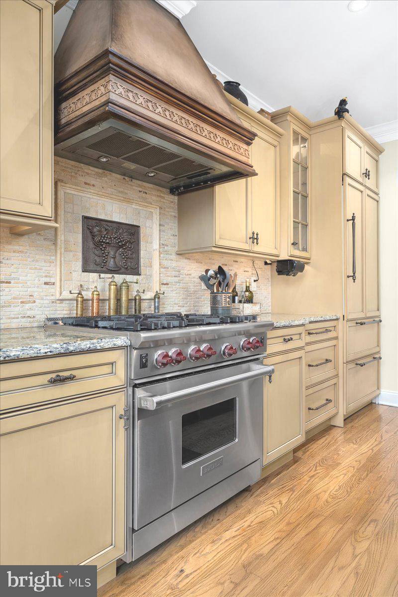 CANAL STREET - Residential