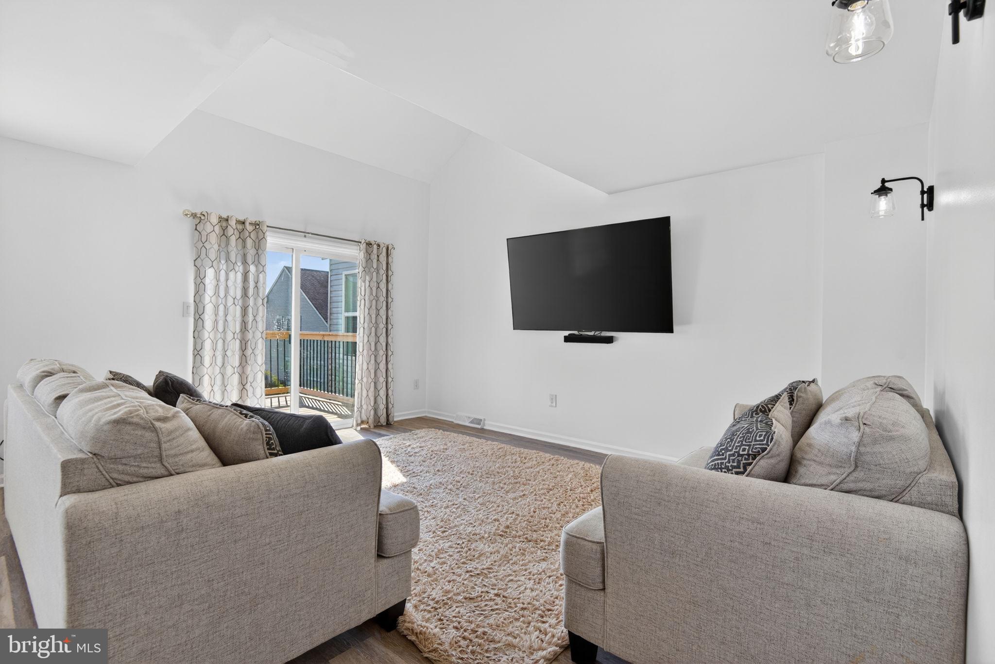 SUMMIT HILLS - Residential