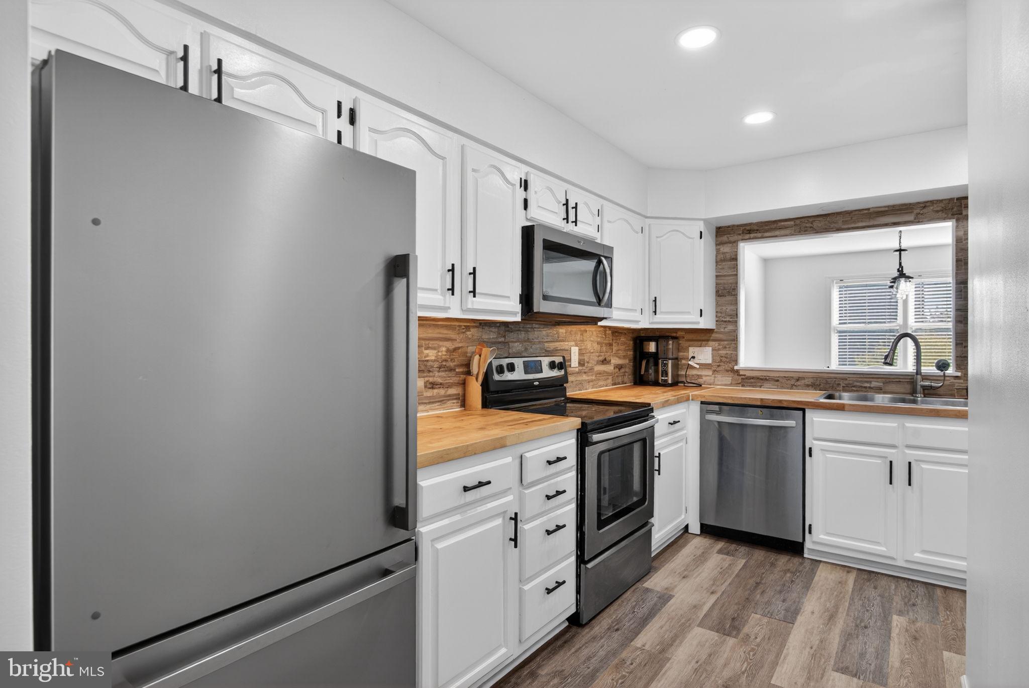 SUMMIT HILLS - Residential