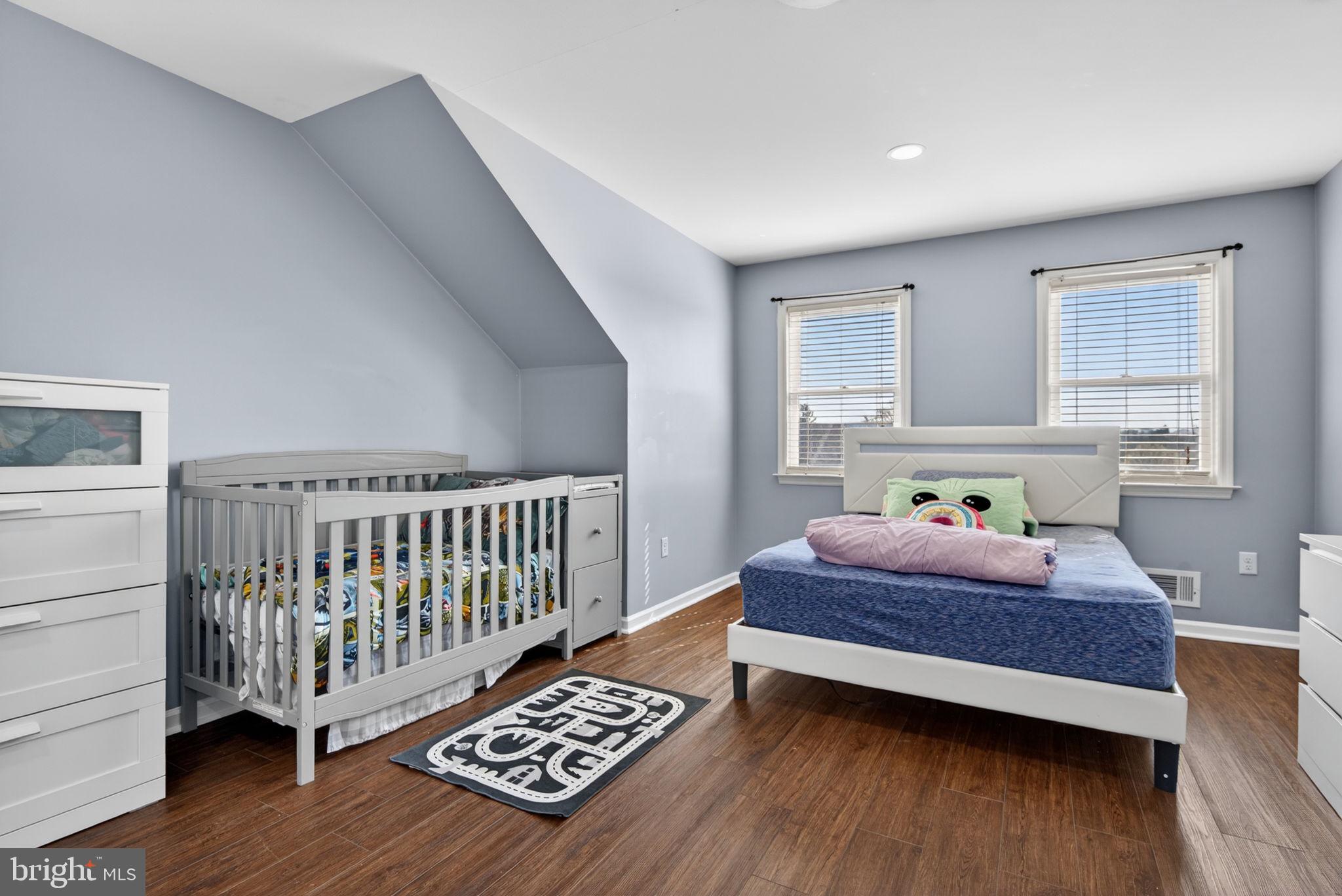 SUMMIT HILLS - Residential