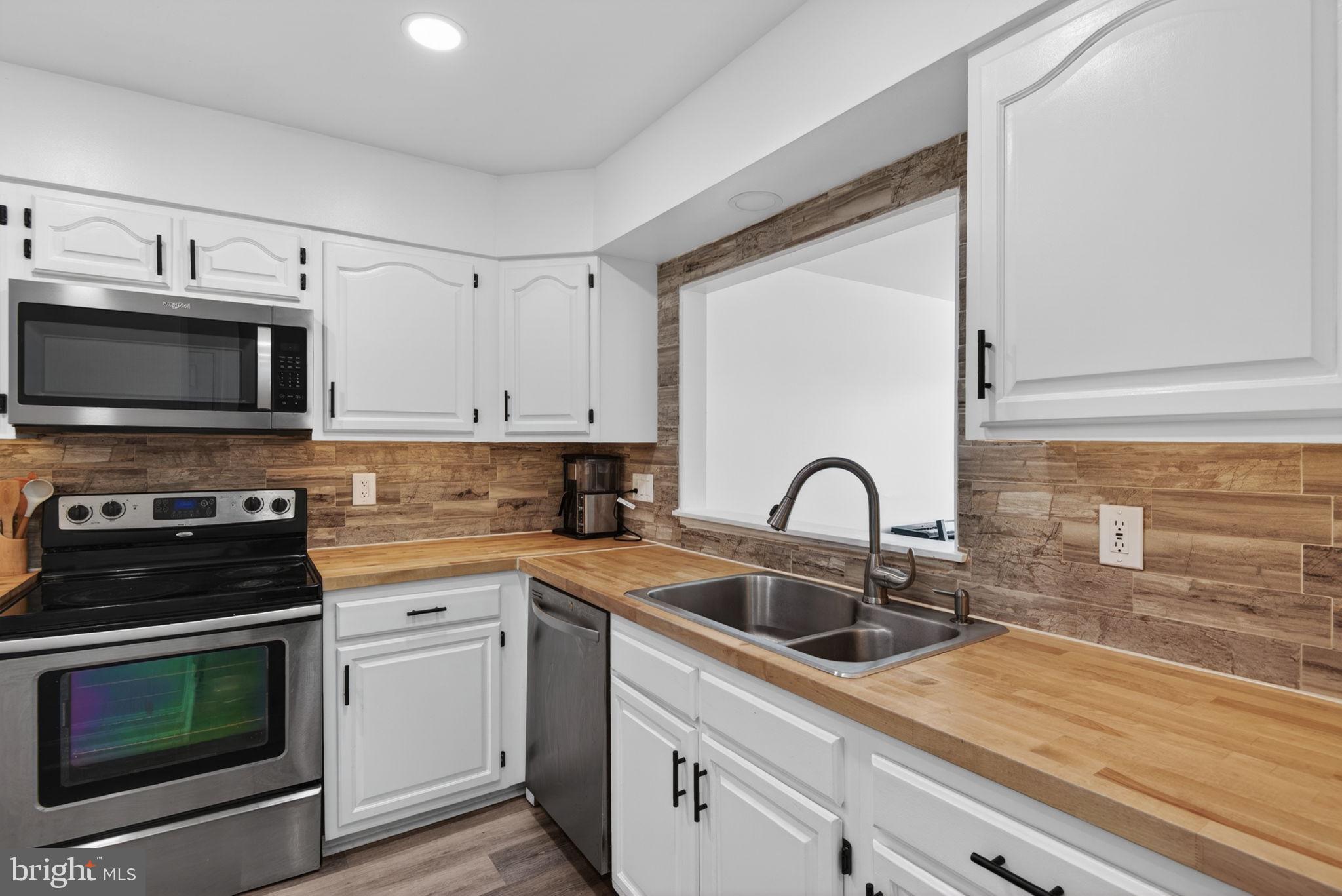 SUMMIT HILLS - Residential