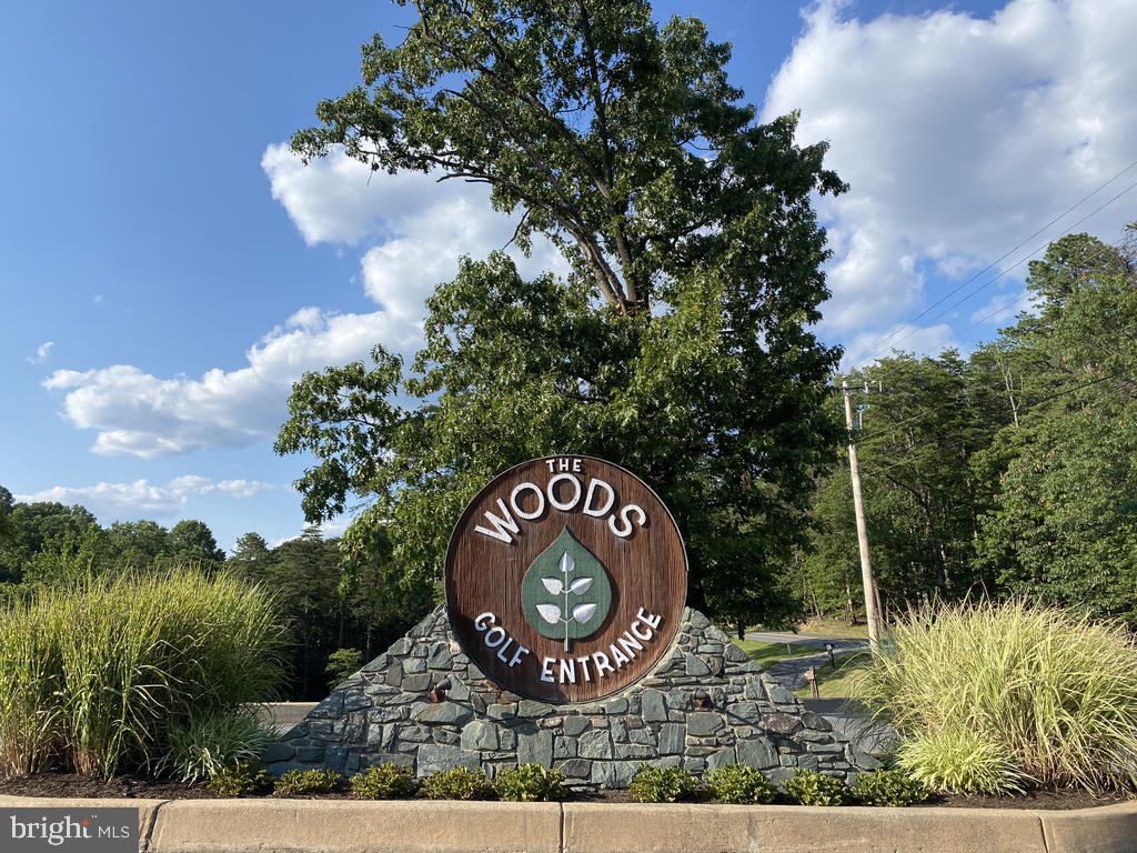 THE WOODS - Residential