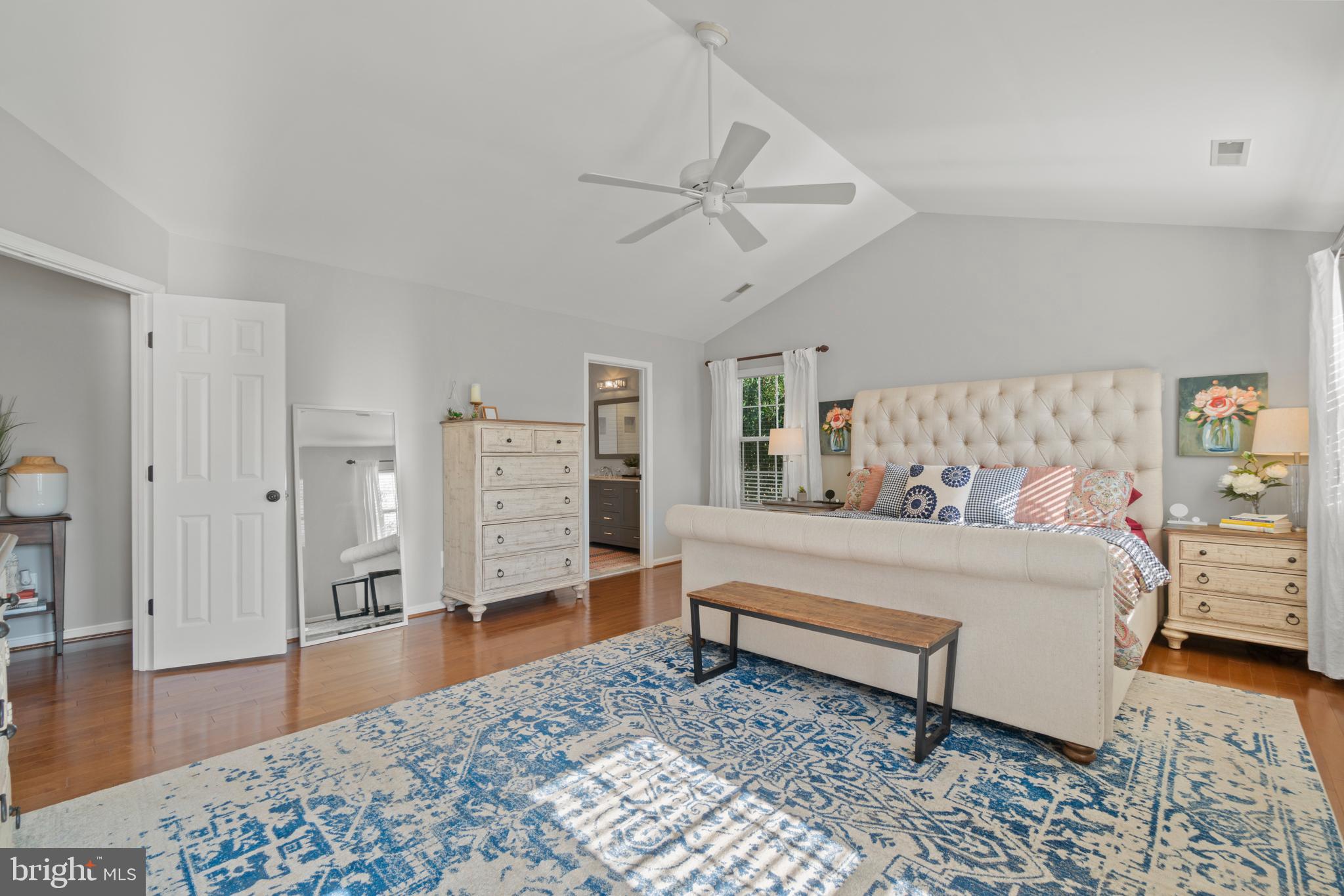 SOUTH RIDING - Residential