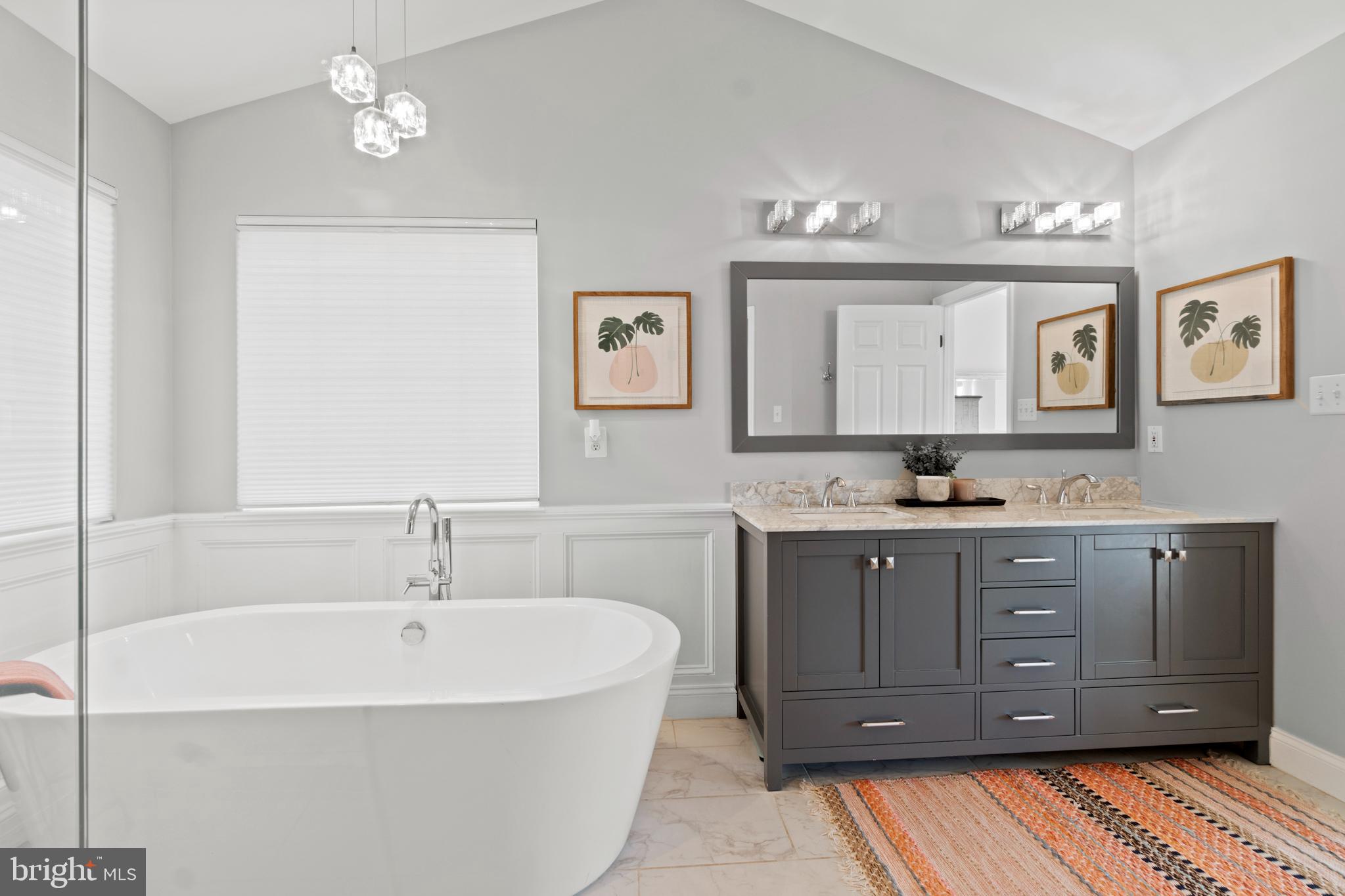 SOUTH RIDING - Residential