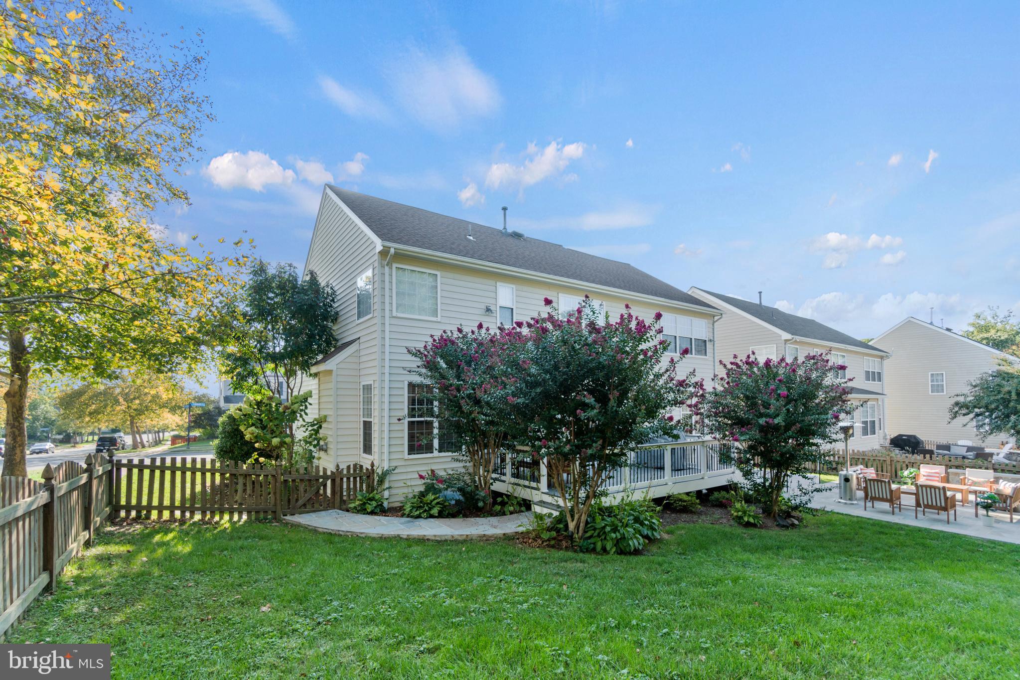 SOUTH RIDING - Residential