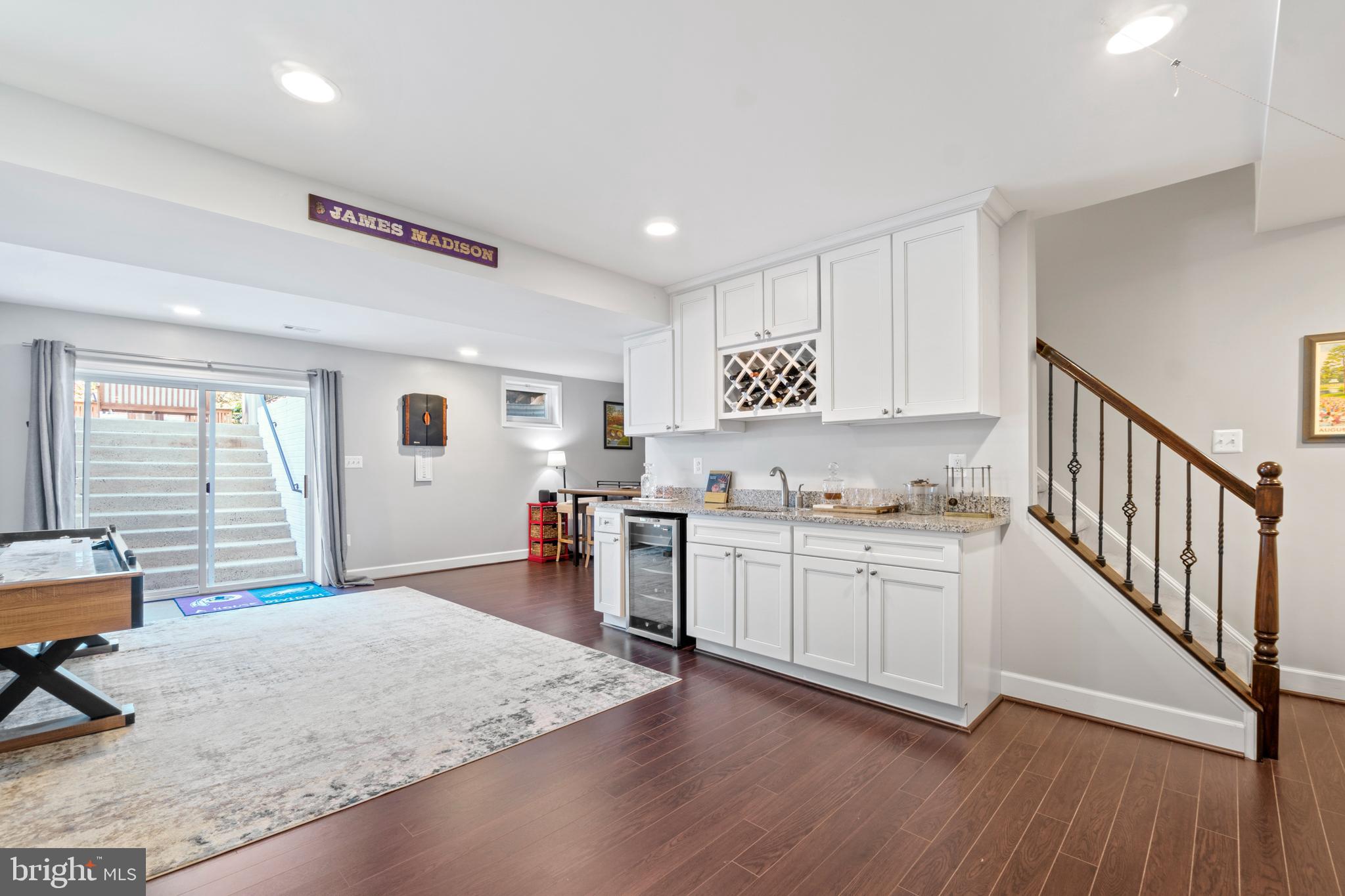 SOUTH RIDING - Residential