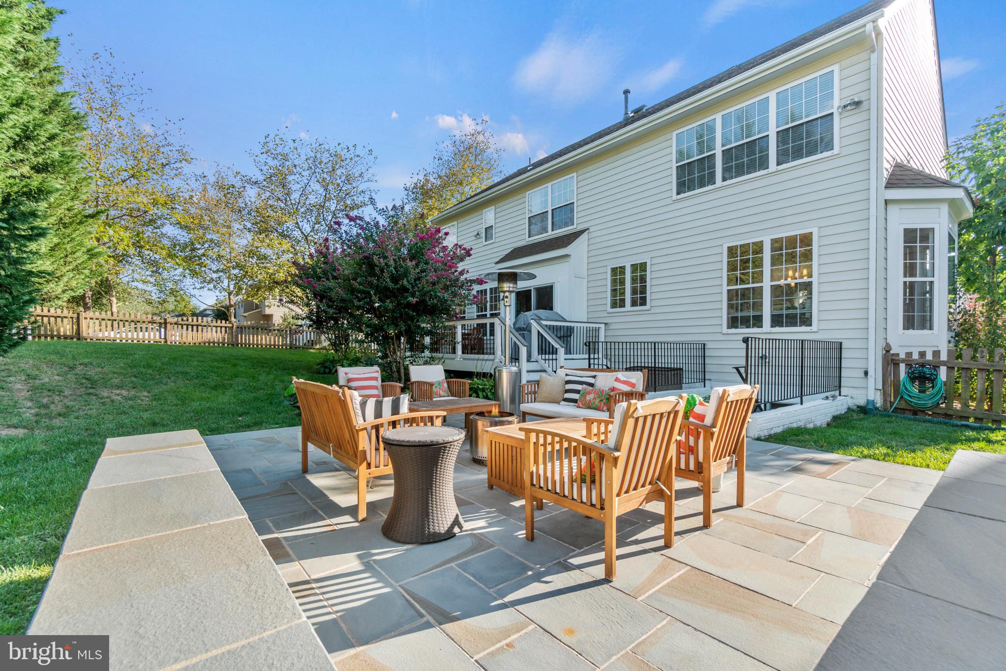 SOUTH RIDING - Residential