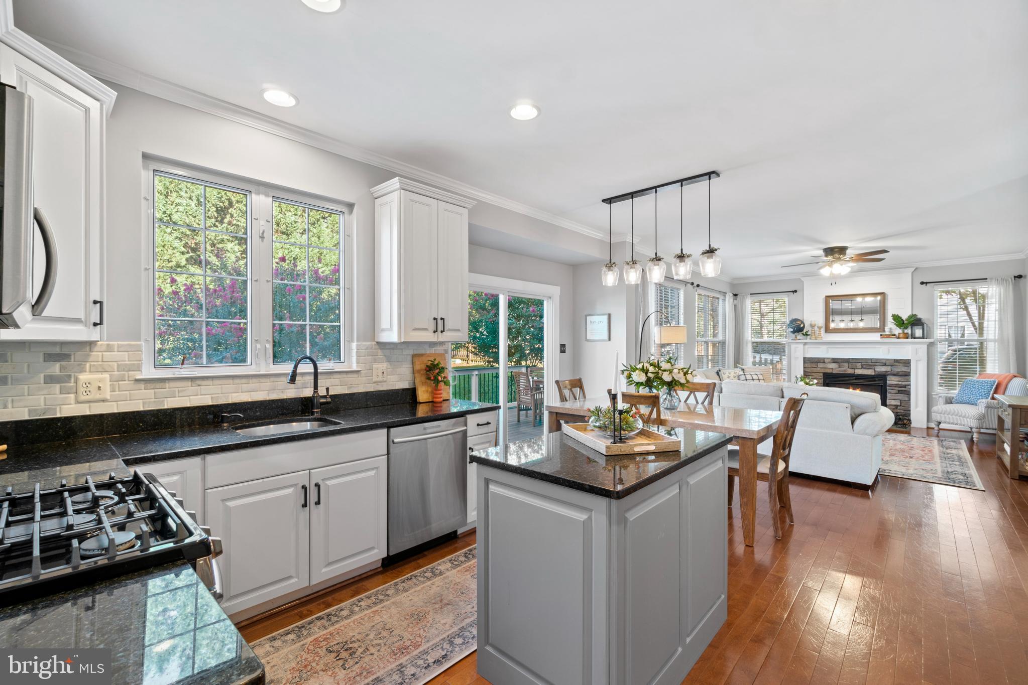 SOUTH RIDING - Residential