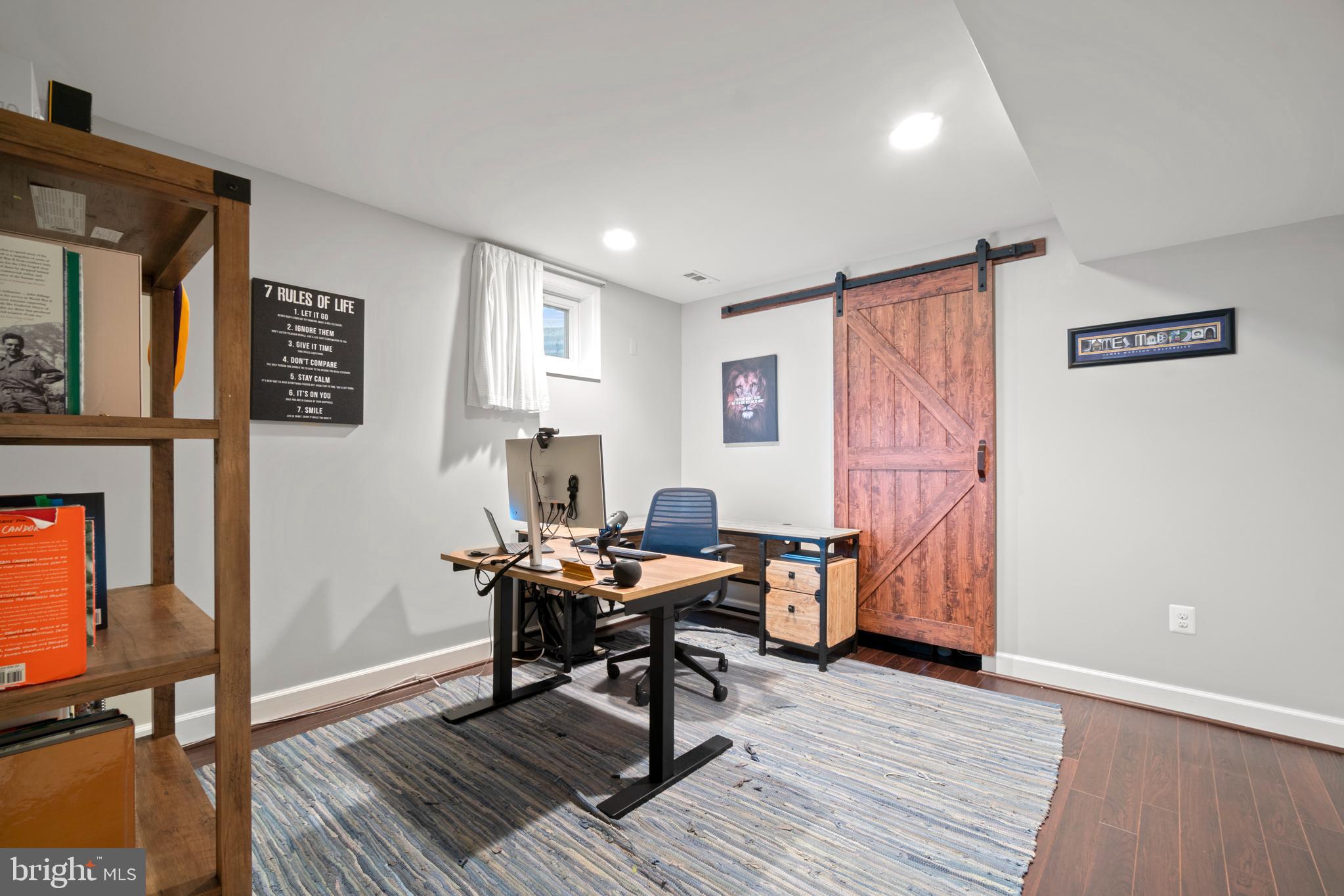 SOUTH RIDING - Residential