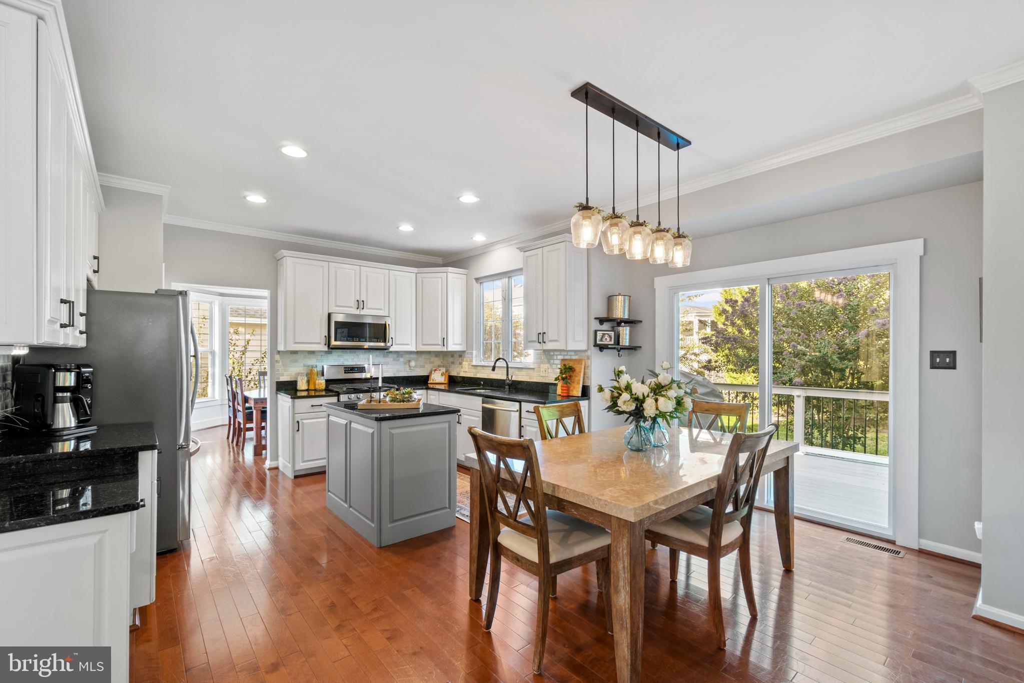 SOUTH RIDING - Residential