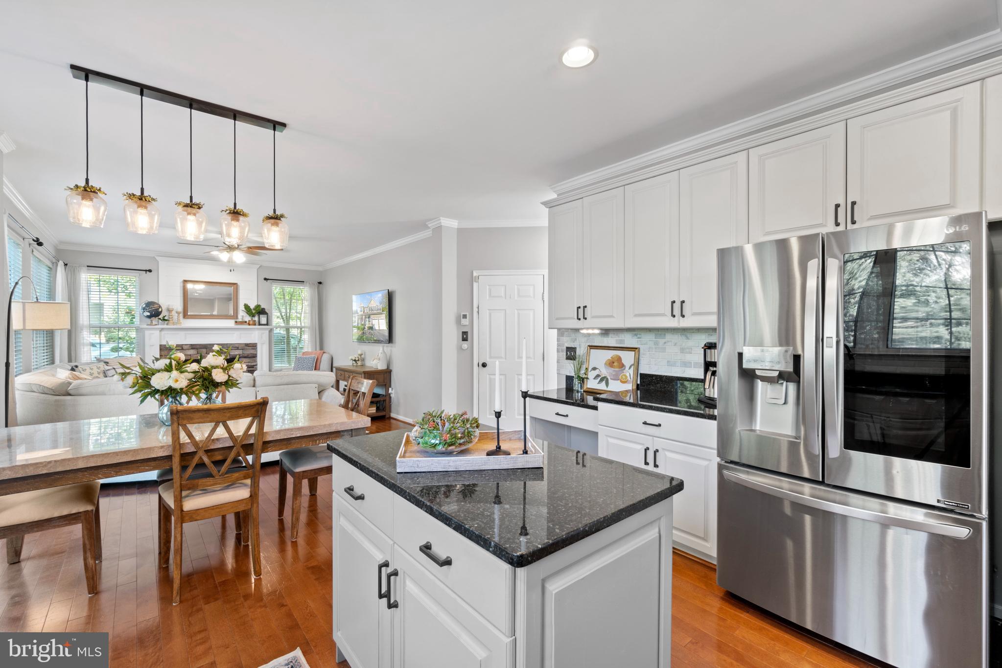 SOUTH RIDING - Residential