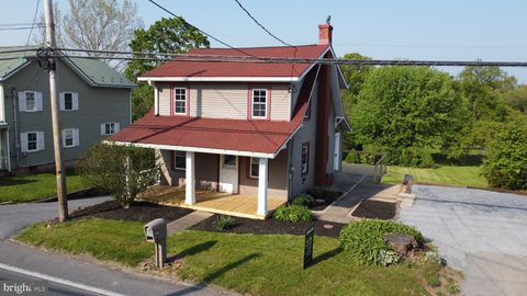 Photo of 308 W ROUTE 897, REINHOLDS, PA 17569 (MLS # PALA2034502)