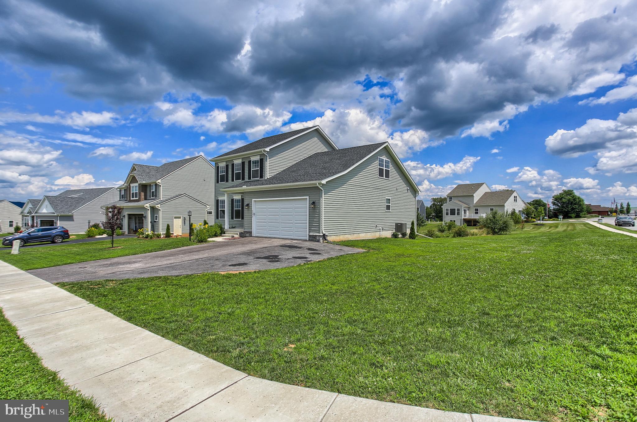 DONWOOD ESTATES - Residential