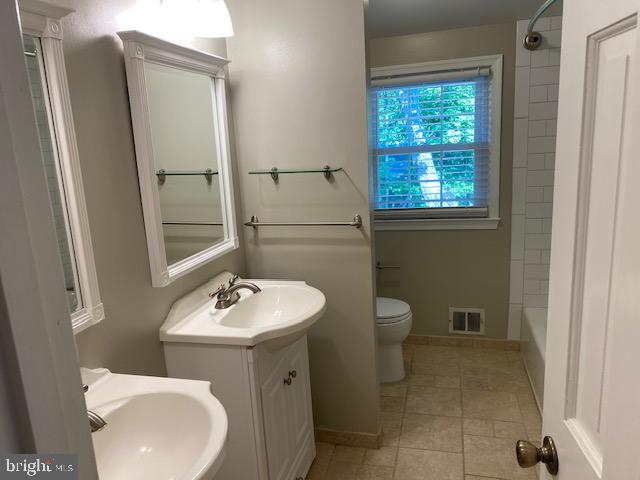 CARDINAL FOREST - Residential Lease