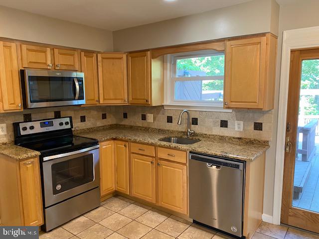 CARDINAL FOREST - Residential Lease