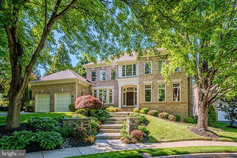Photo of 11096 Whitstone Place, RESTON, VA 20194 (MLS # VAFX2307198)
