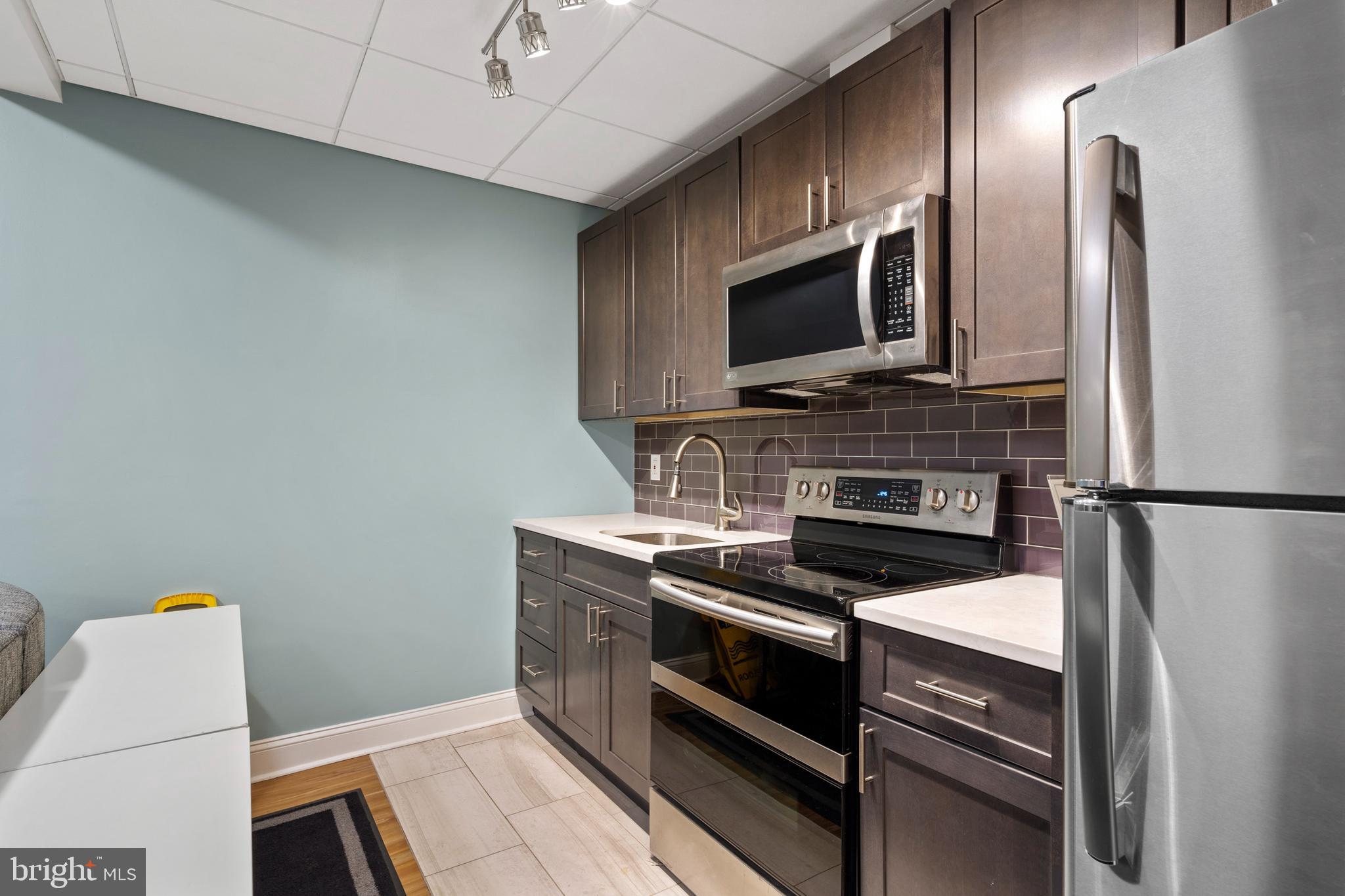 RITTENHOUSE SQUARE - Residential Lease