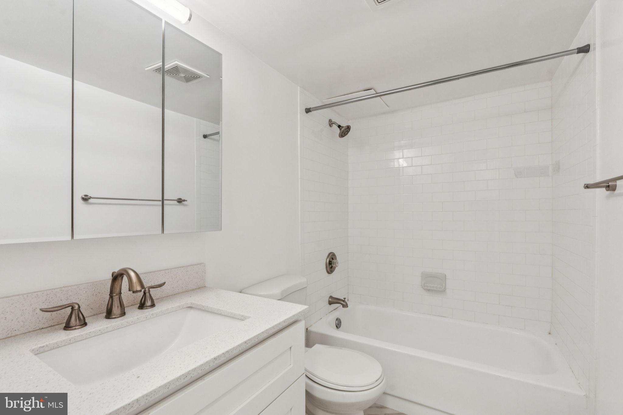 RITTENHOUSE SQUARE - Residential Lease