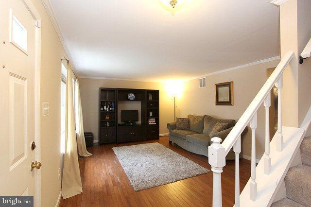 2800 PRINCE ALBERT COURT