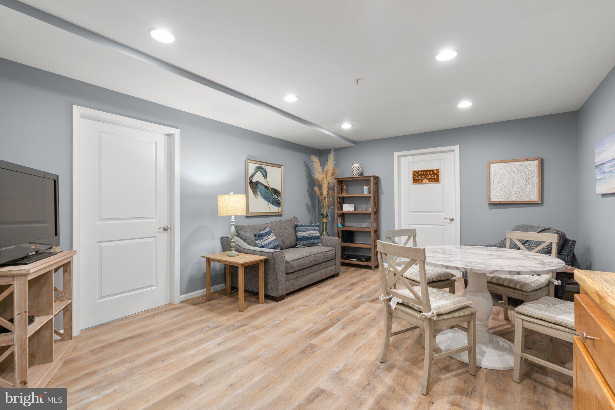 WAVERLY WOODS WEST - Residential