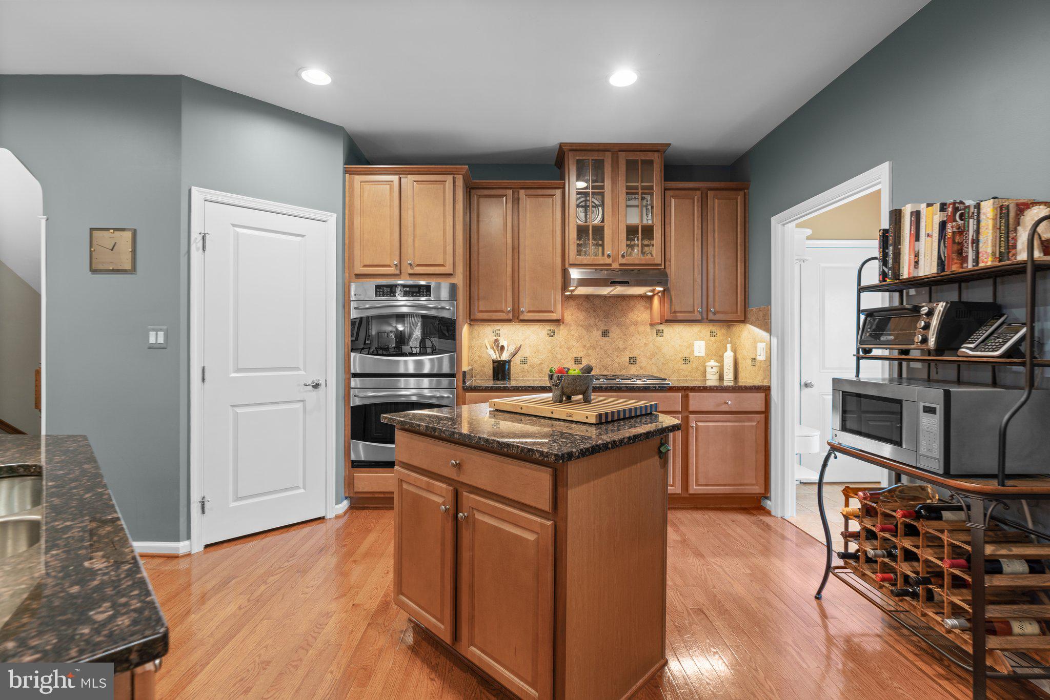 WAVERLY WOODS WEST - Residential