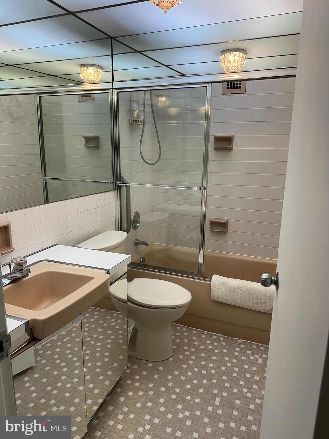 GREEN HILL - Residential