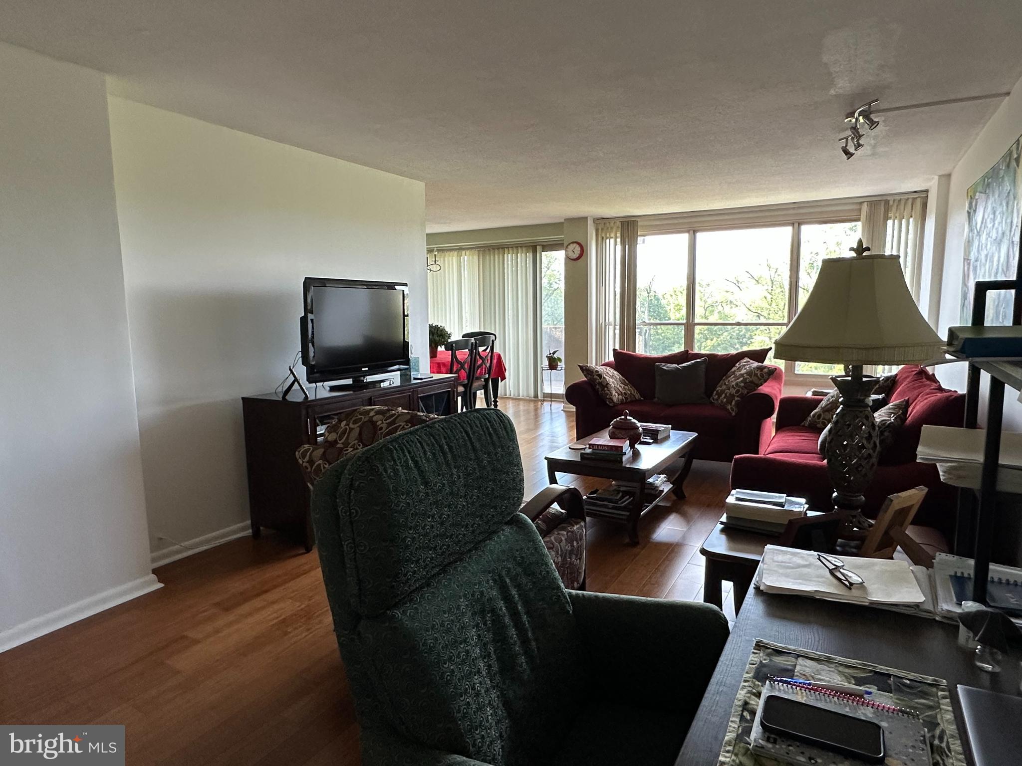 GREEN HILL - Residential