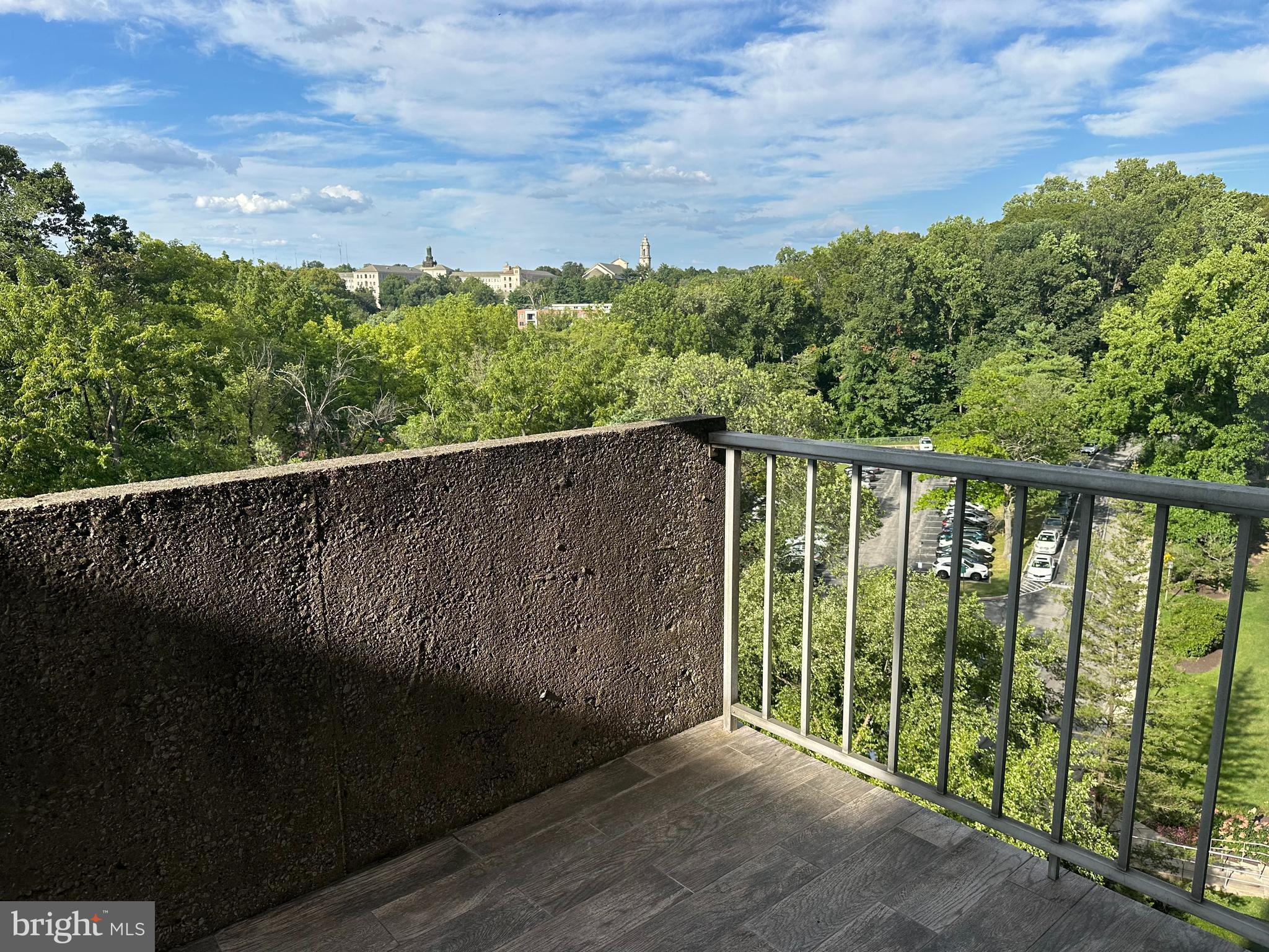 GREEN HILL - Residential