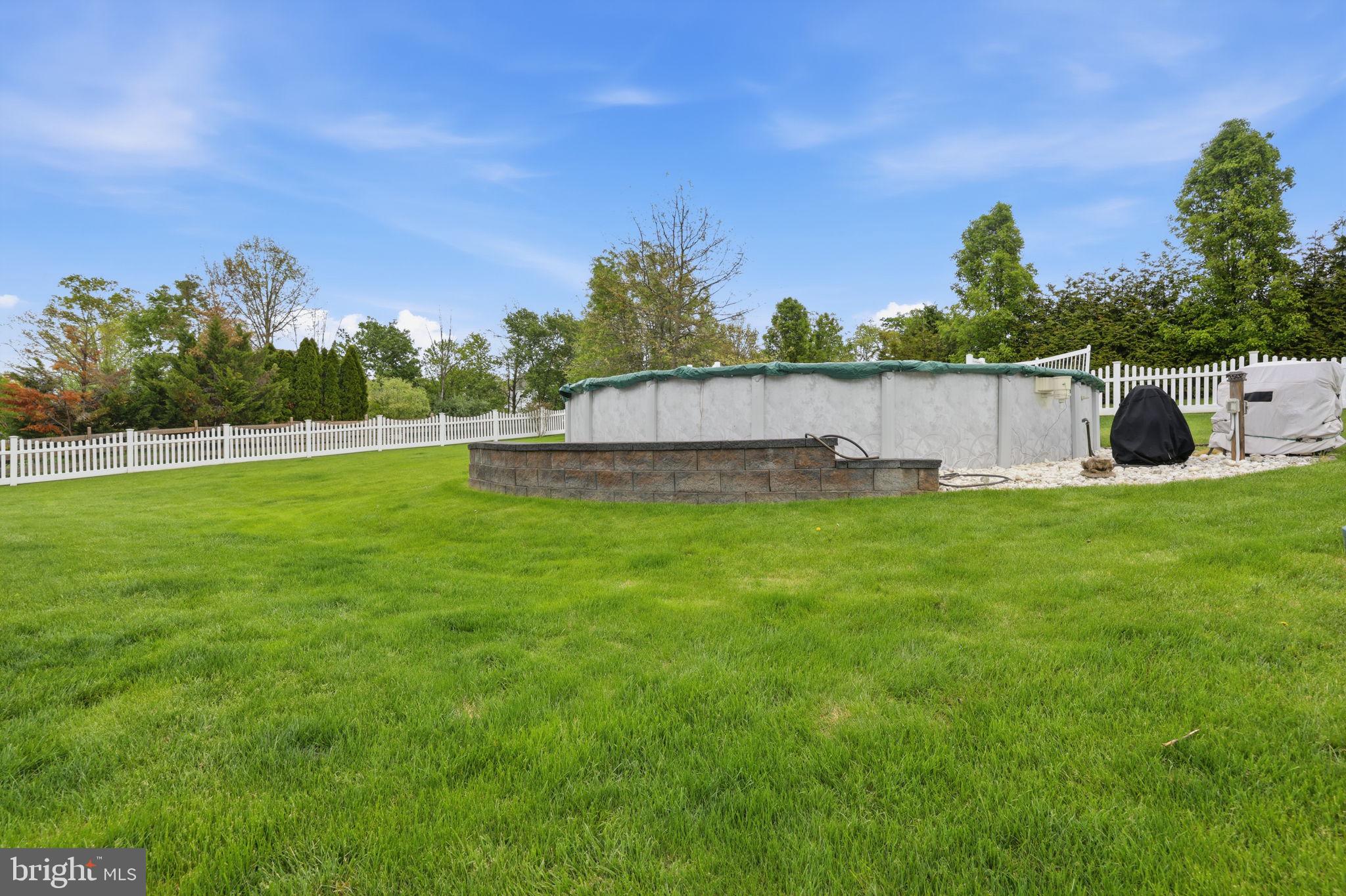 MEADOW WOOD - Residential